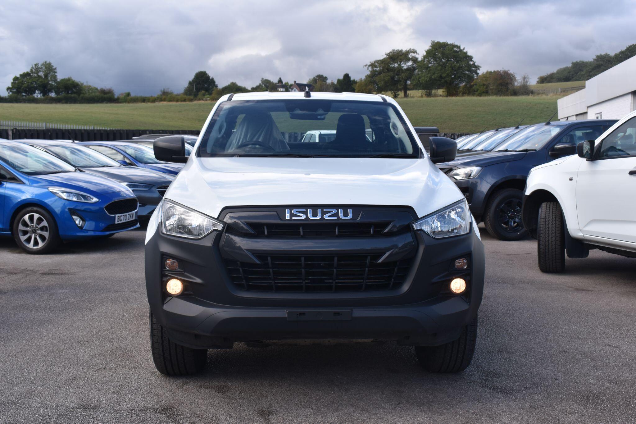 D-Max - 1.9 TD Utility 4WD Euro 6 (s/s) 2dr - Image 6