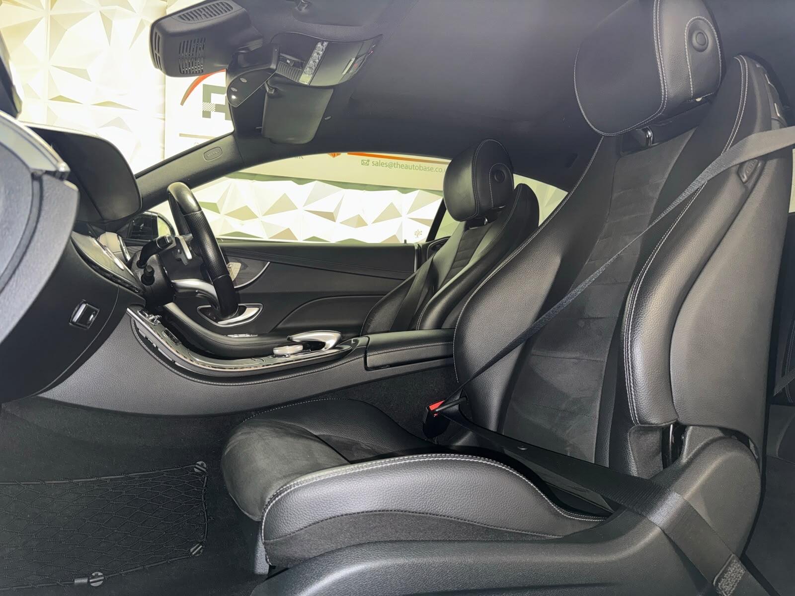 Mercedes-Benz E-Class view 42