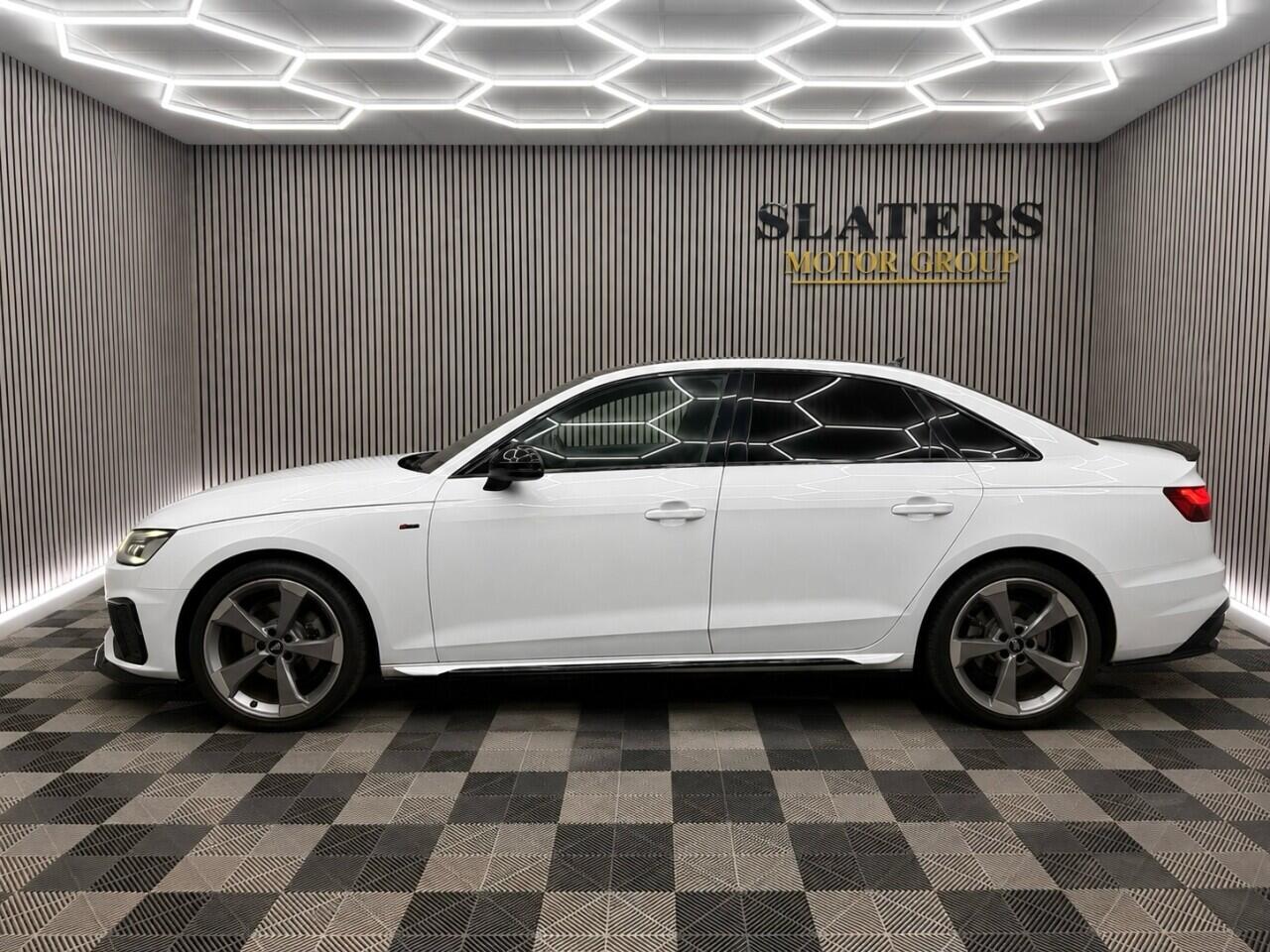 Audi A4 view 26