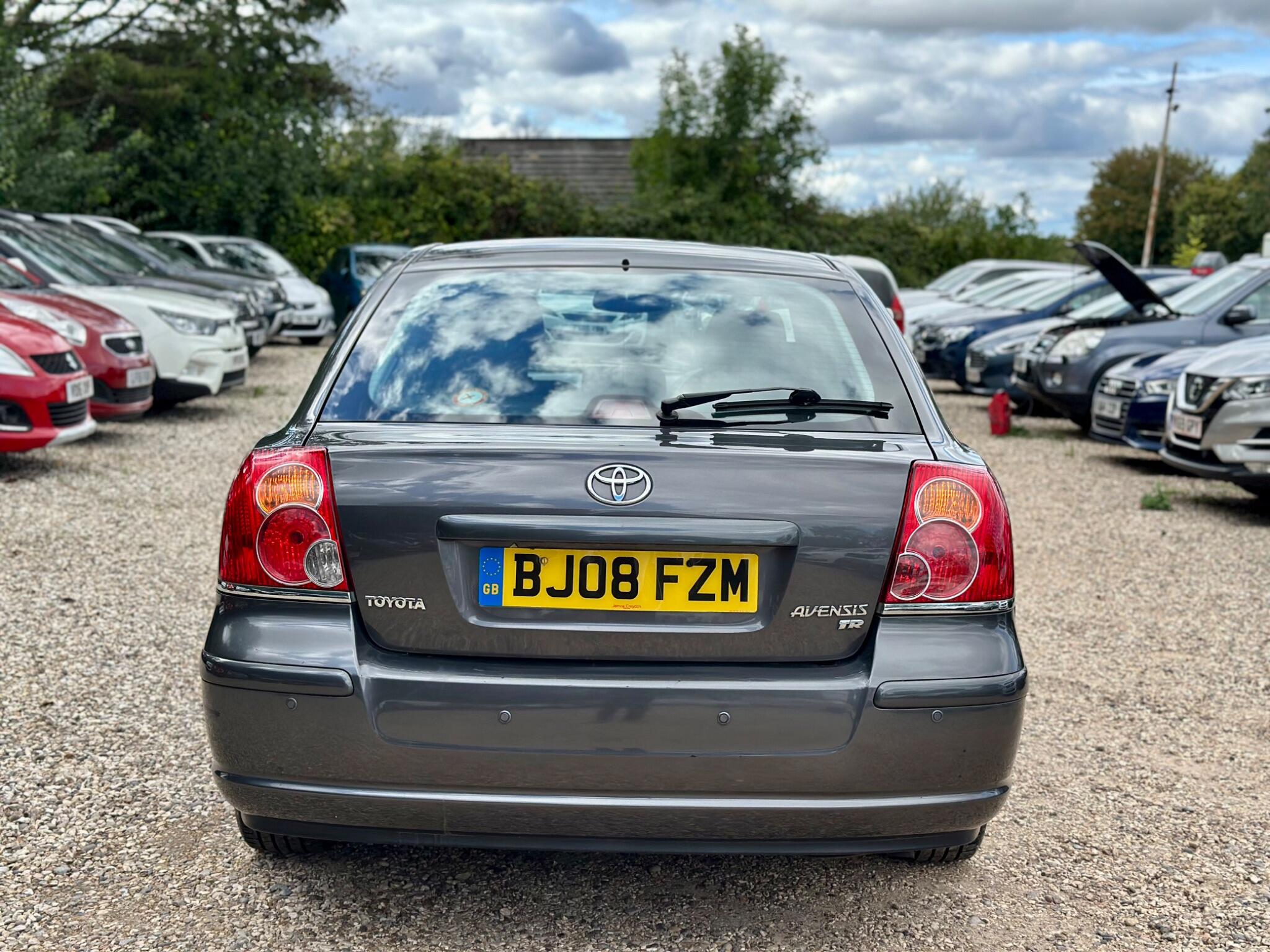 Toyota Avensis view 15