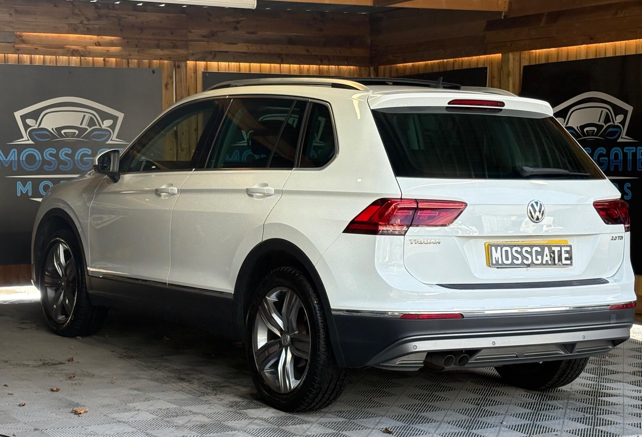 Volkswagen Tiguan view 8