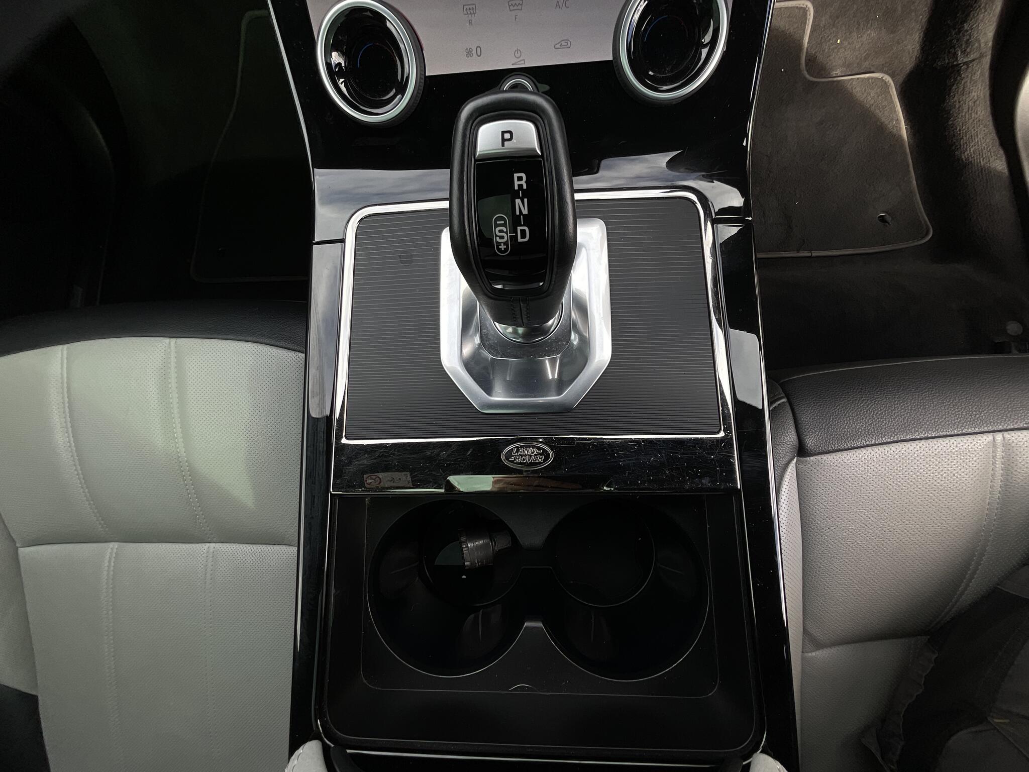 Land Rover Range Rover Evoque view 25