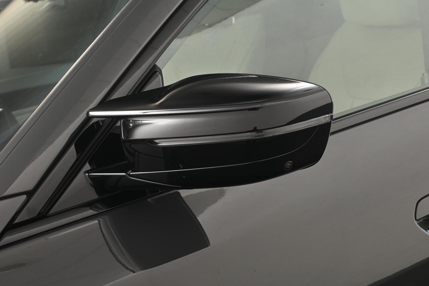 BMW i4 view 34