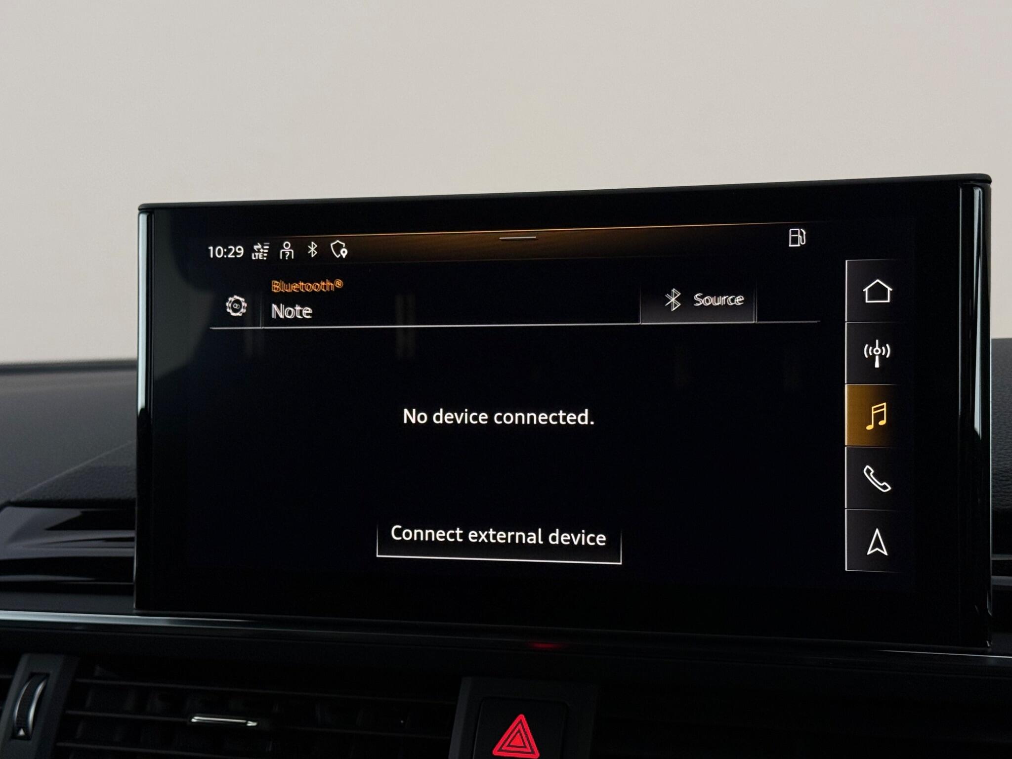 Audi A4 view 23