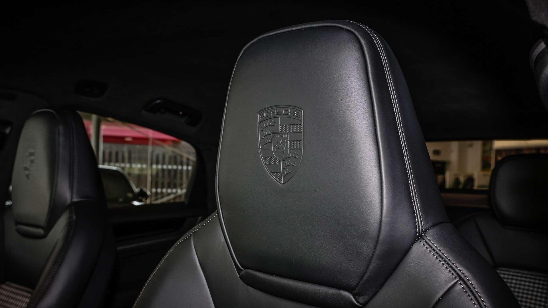 Porsche Cayenne view 14