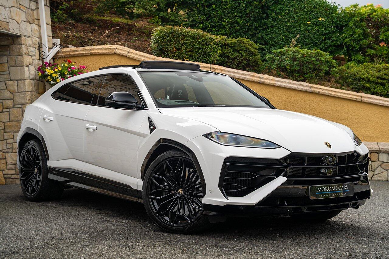 Lamborghini Urus view 25