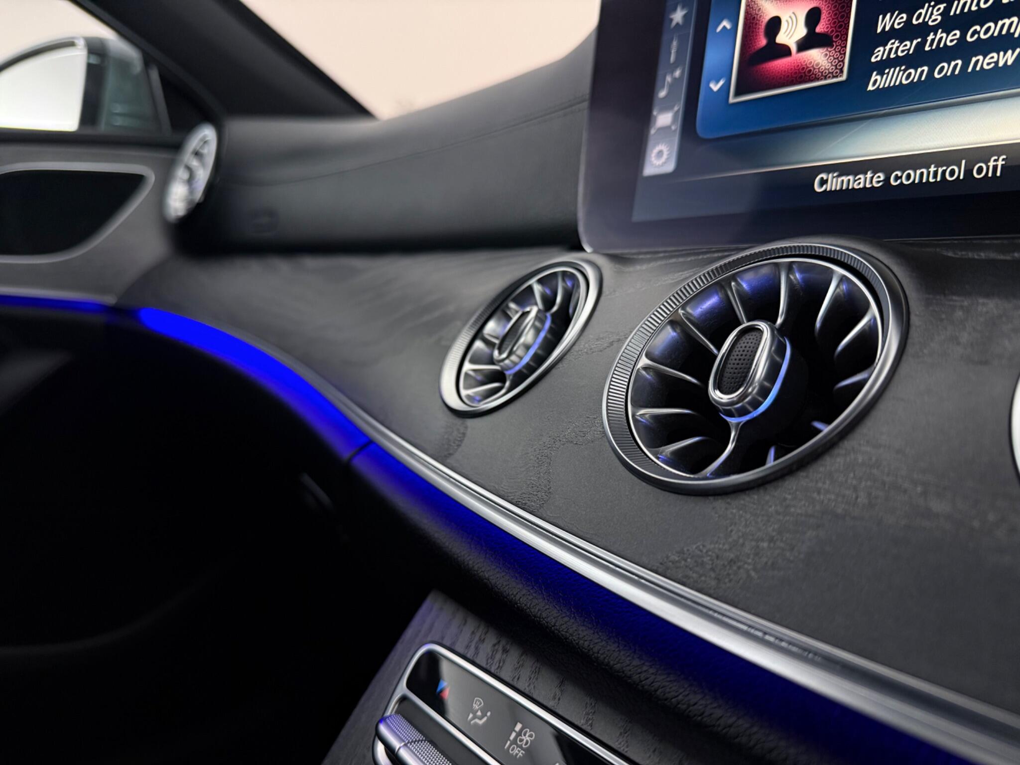 Mercedes-Benz CLS view 33