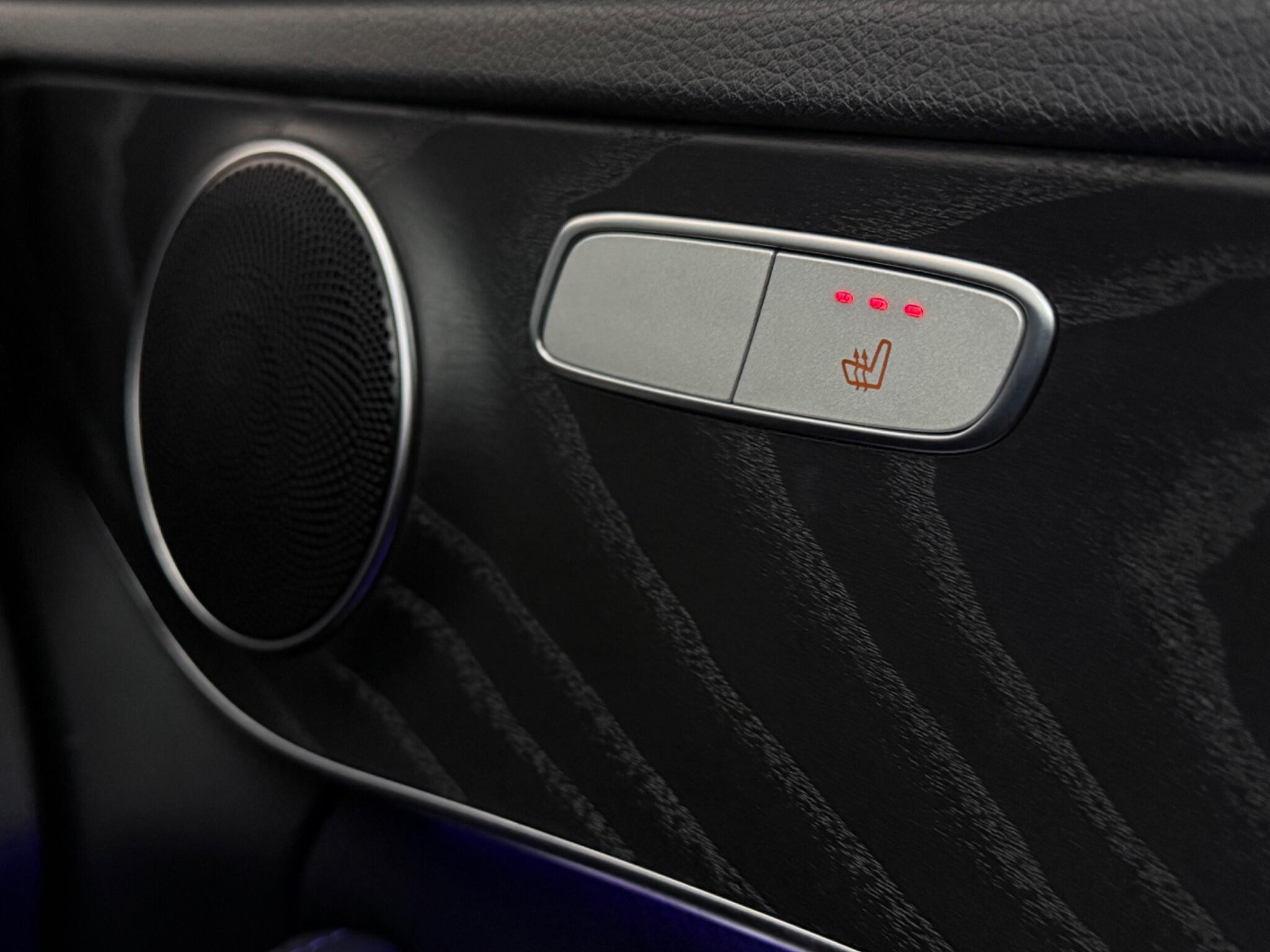 Mercedes-Benz C-Class view 20