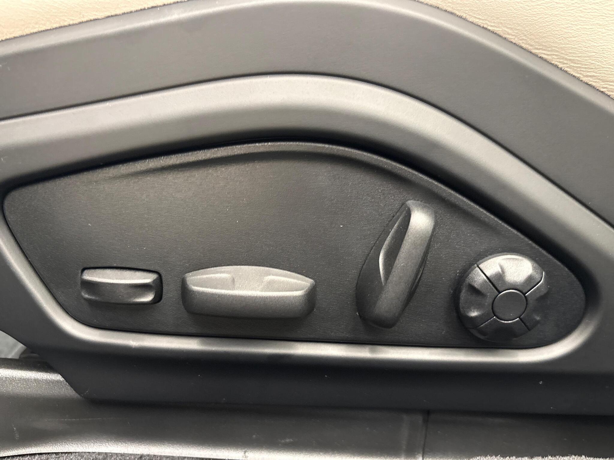 Porsche Panamera view 37