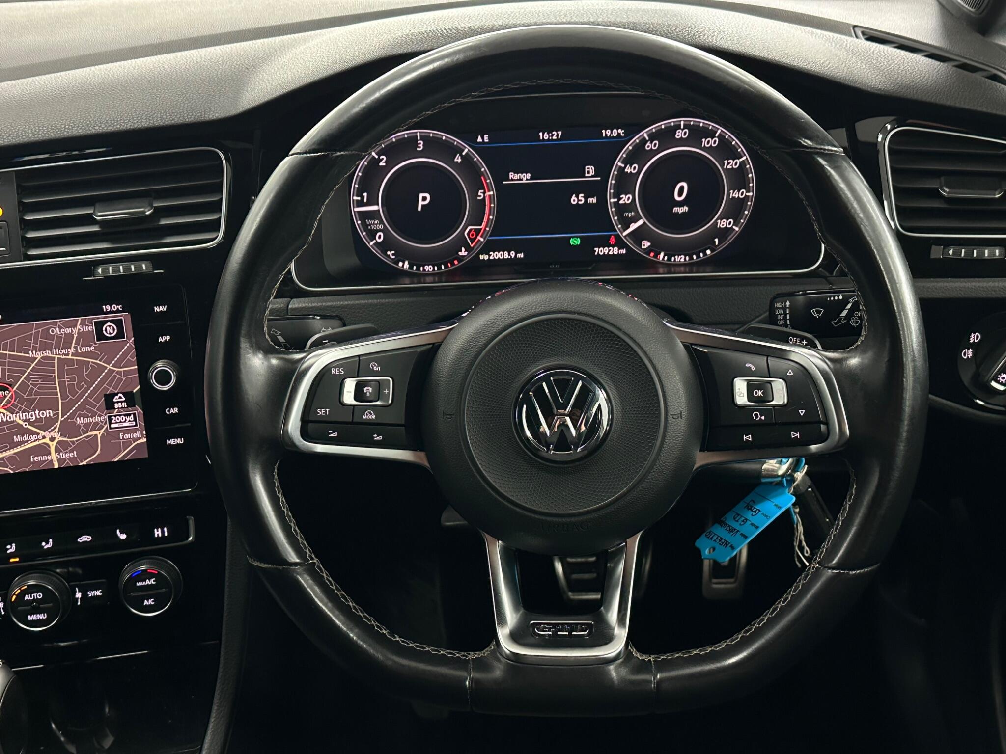 Volkswagen Golf view 19