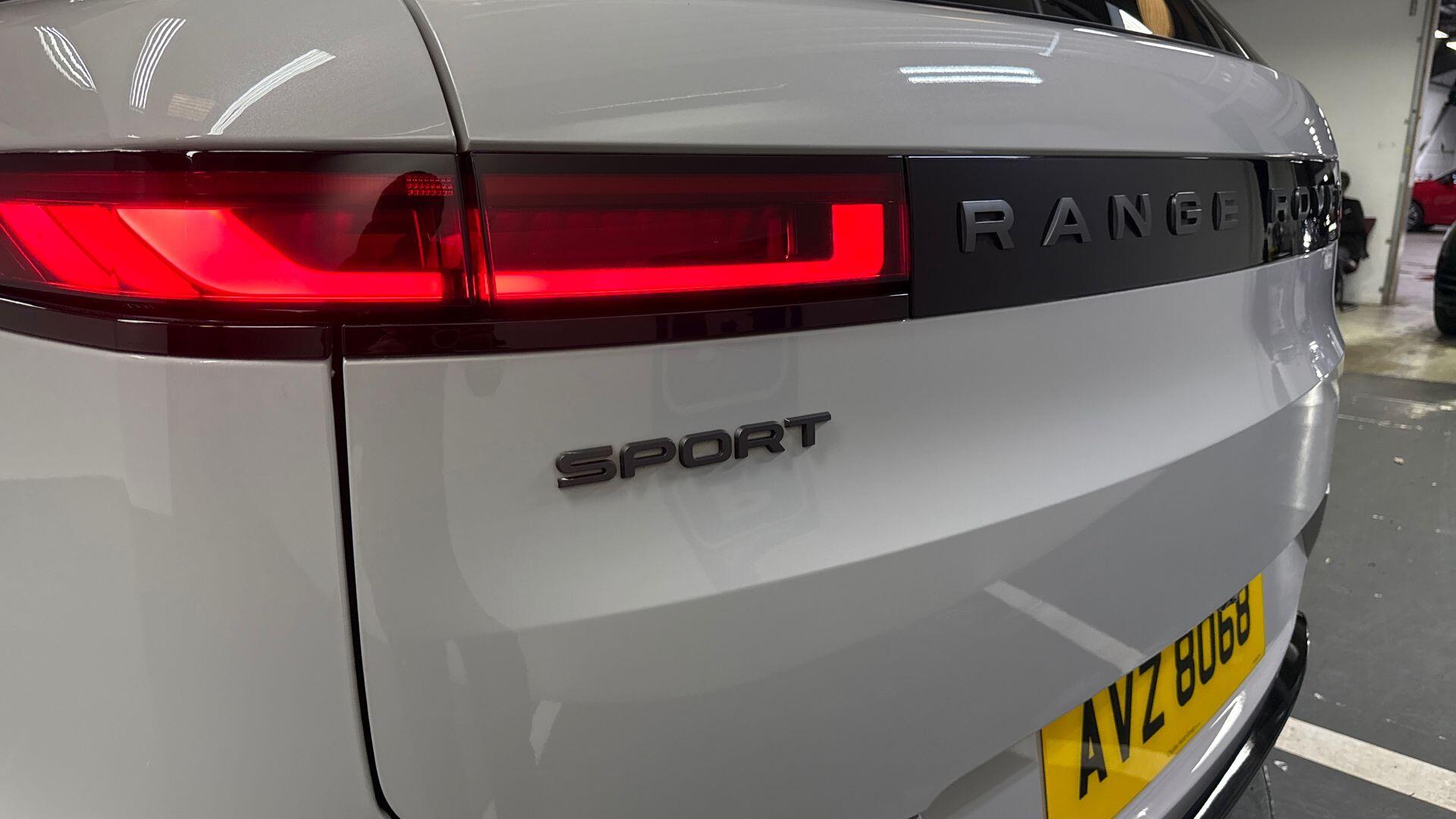 Land Rover Range Rover Sport view 19