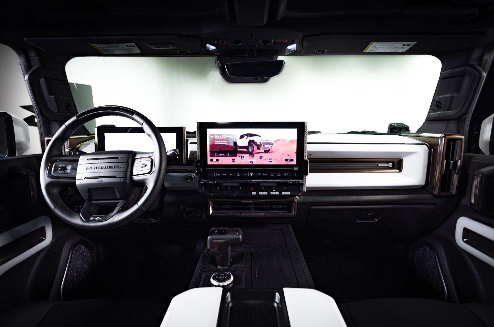 Hummer H2 view 2