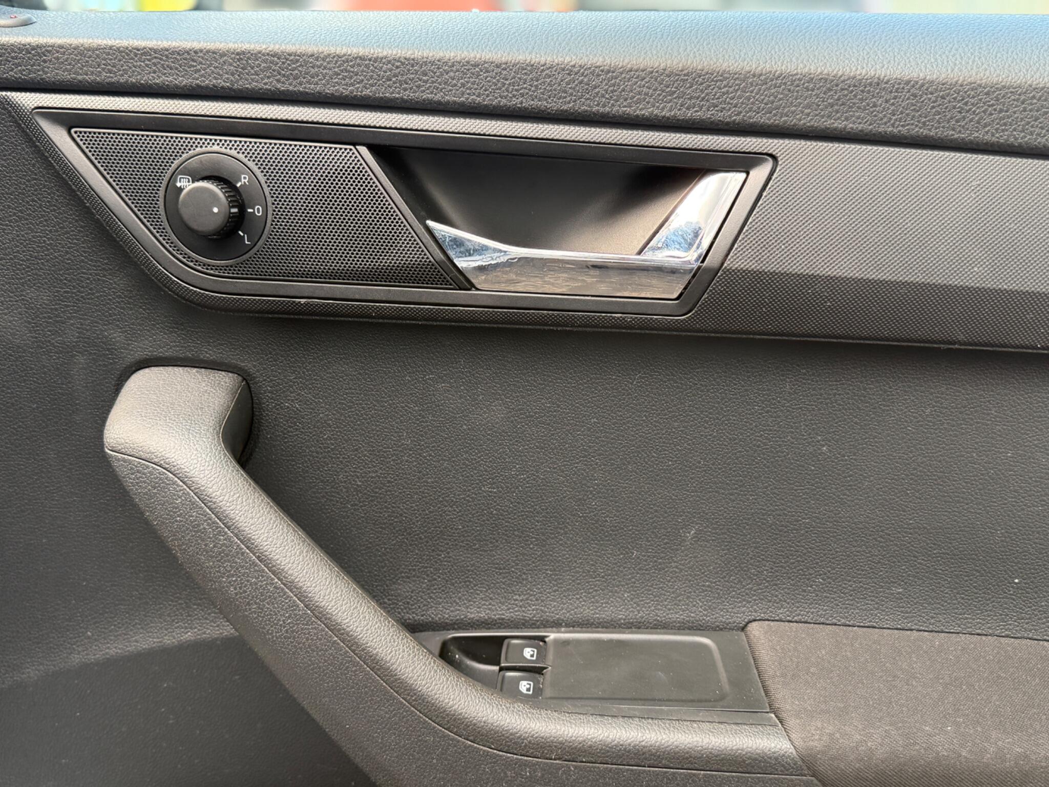 2016 Skoda Fabia image 17