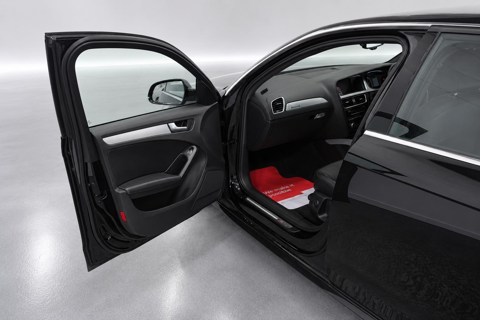 Audi A4 view 23
