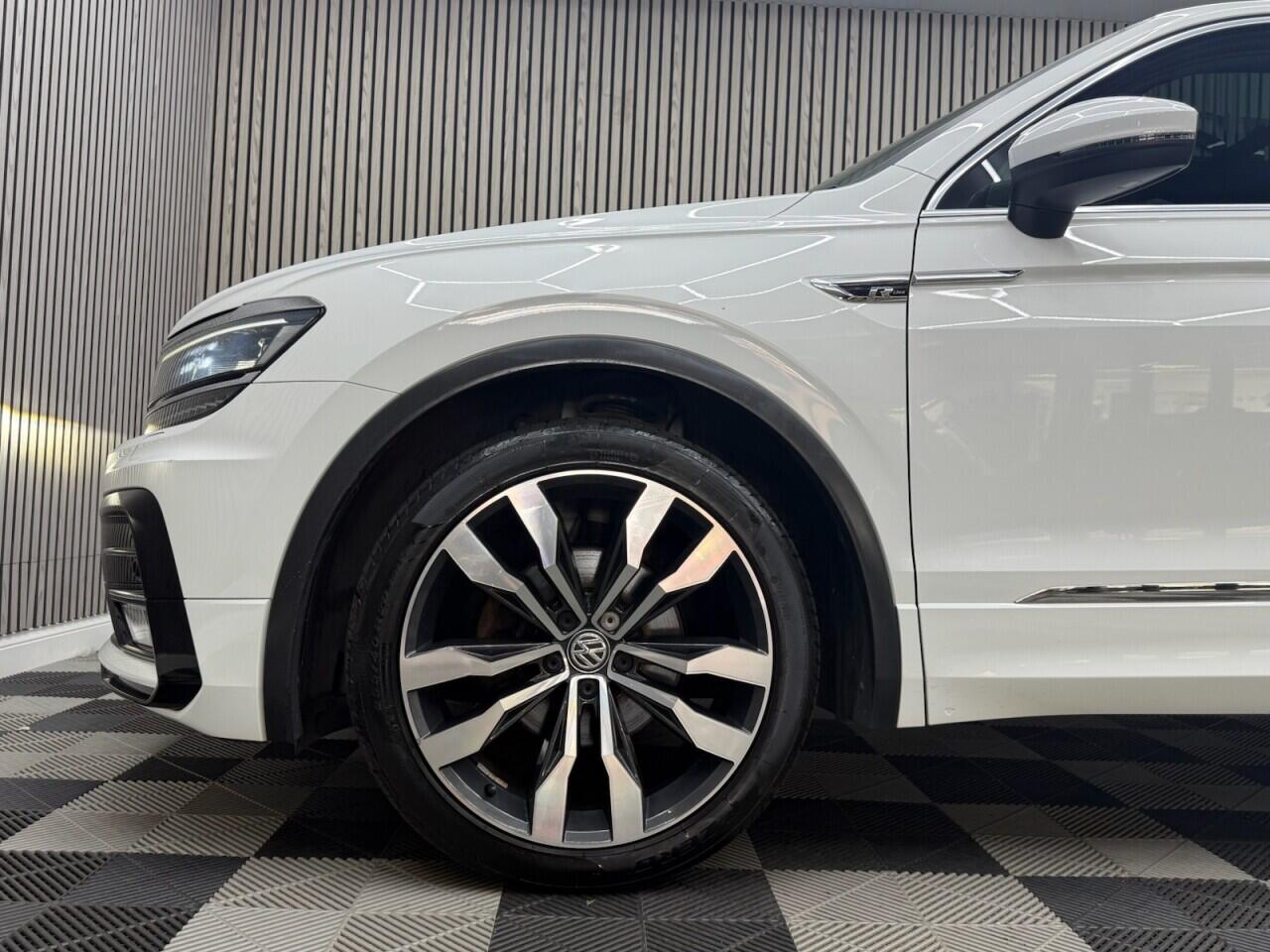 Volkswagen Tiguan view 33