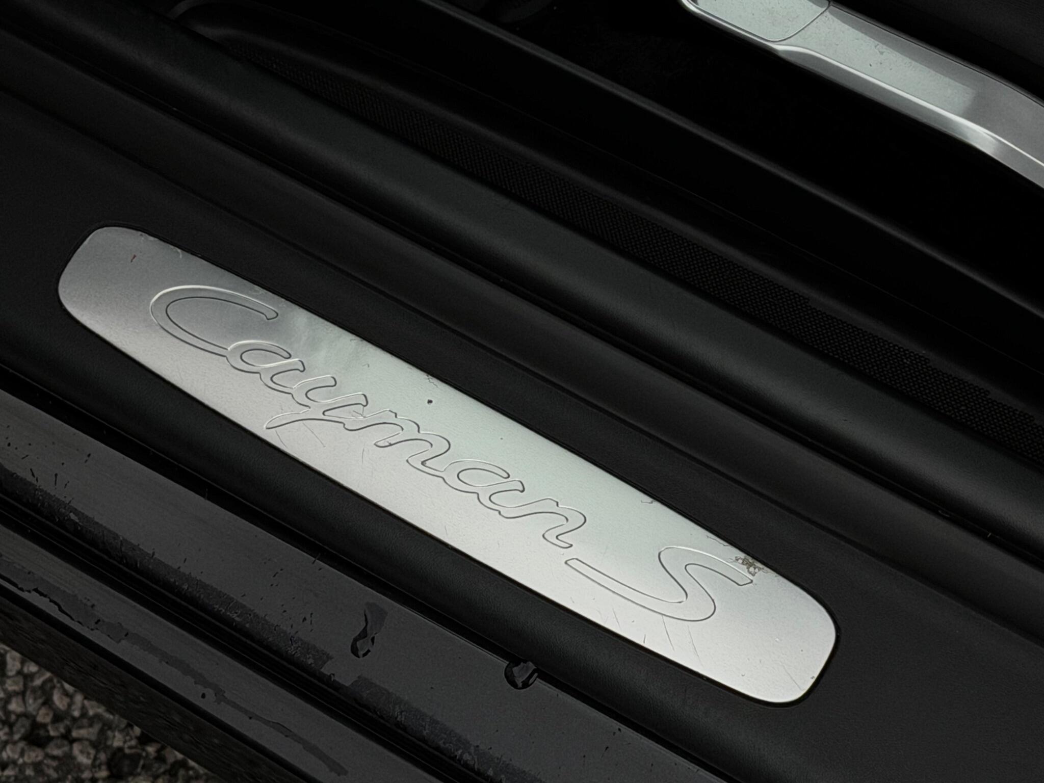Porsche Cayman view 29