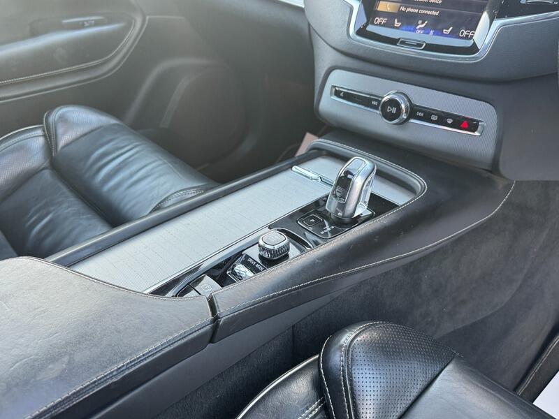 2017 Volvo XC90 image 34