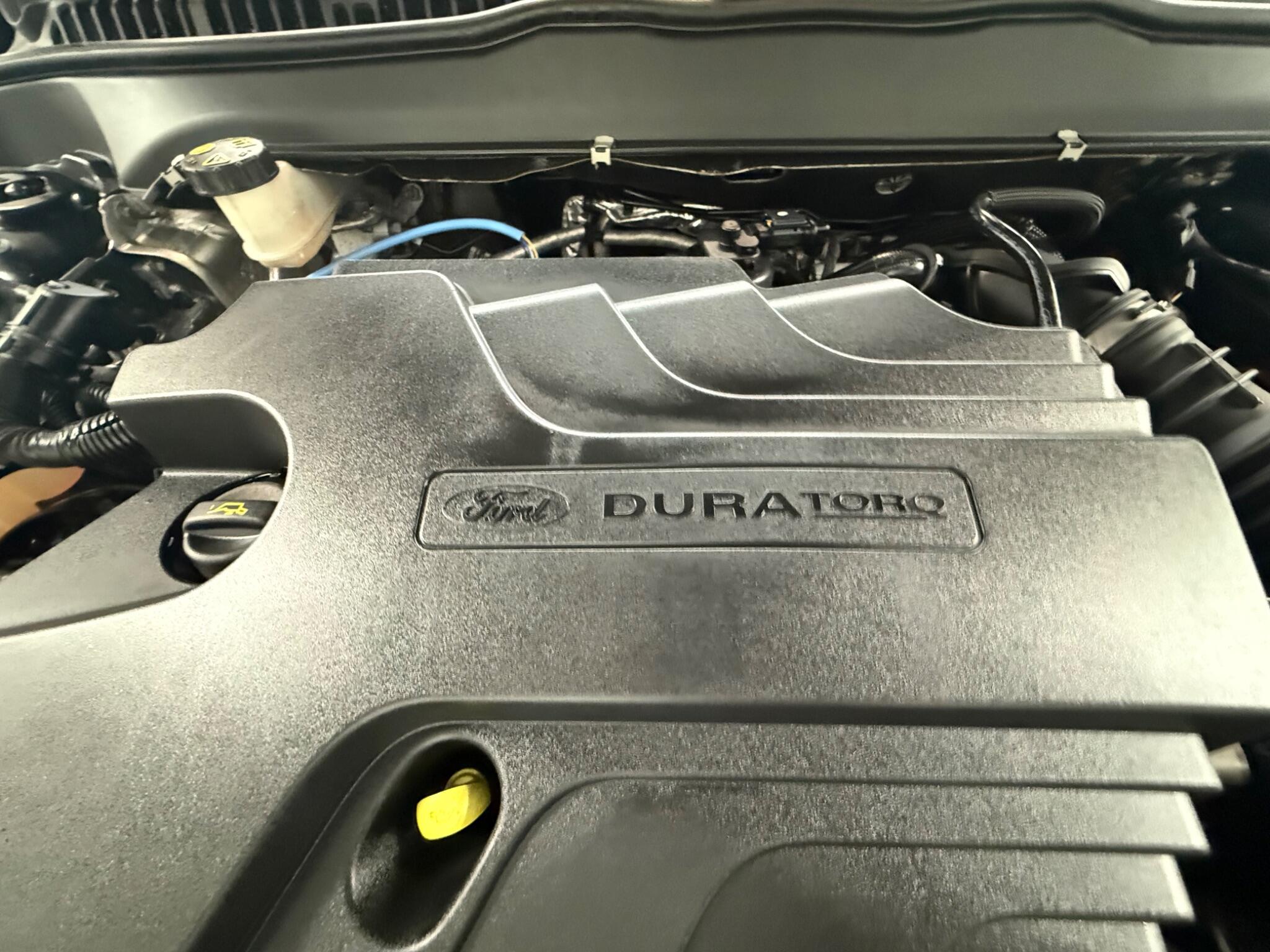 Ford Mondeo view 41