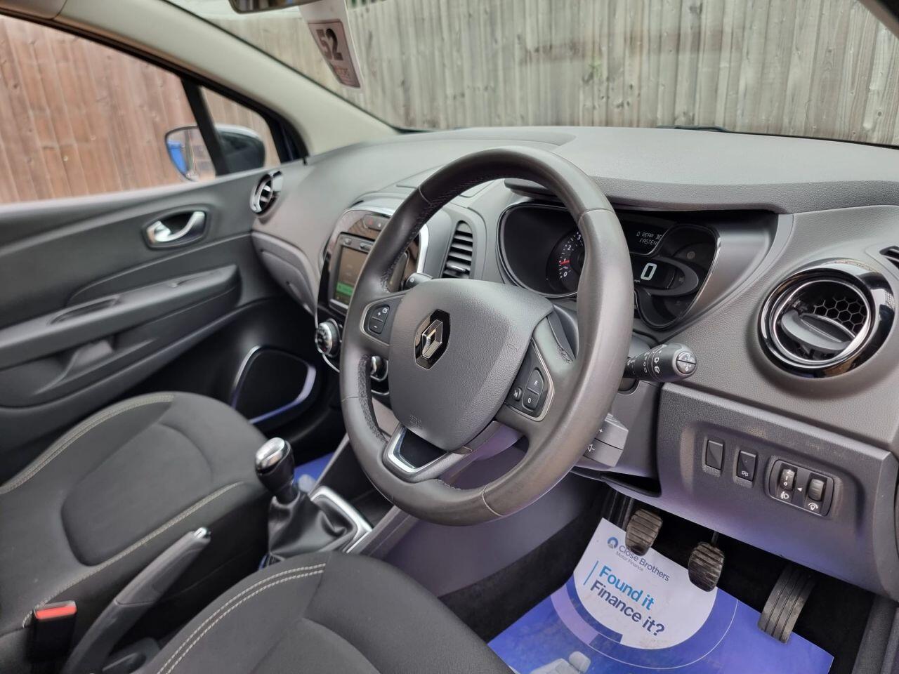 Renault Captur view 2