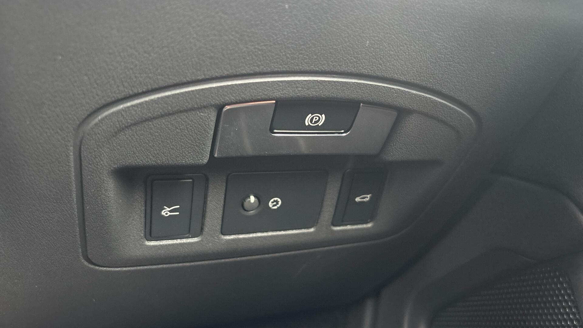 Jaguar I-Pace view 33