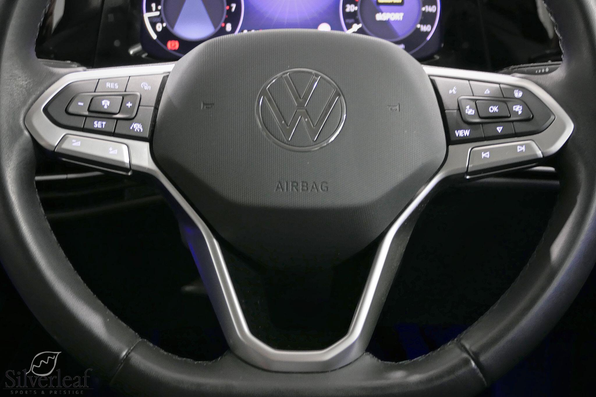 Volkswagen Golf view 19