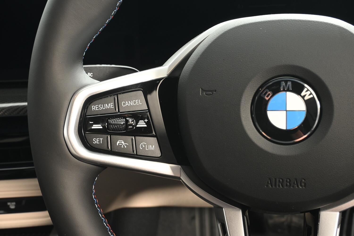 BMW i4 view 27