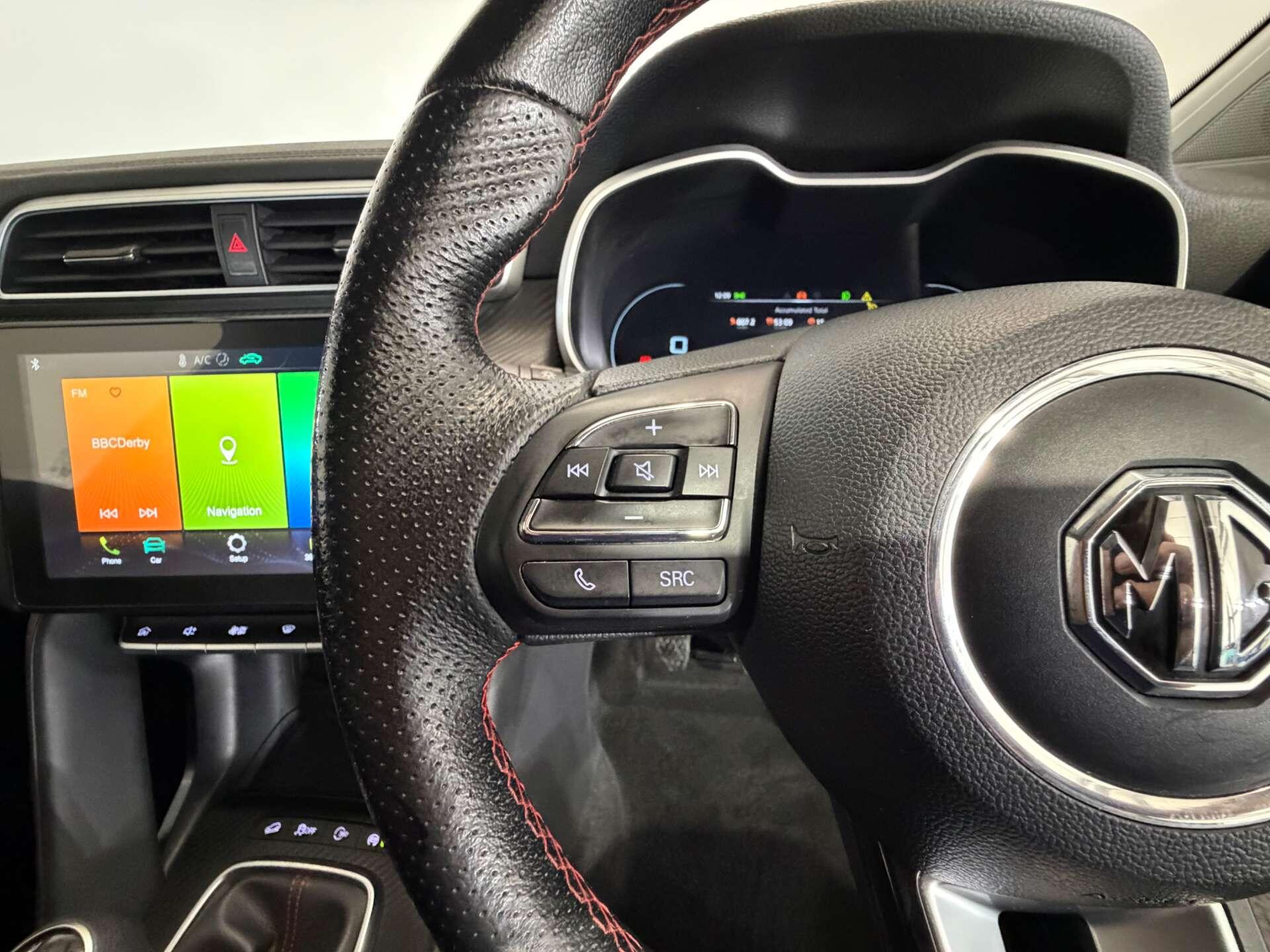 MG ZS view 31
