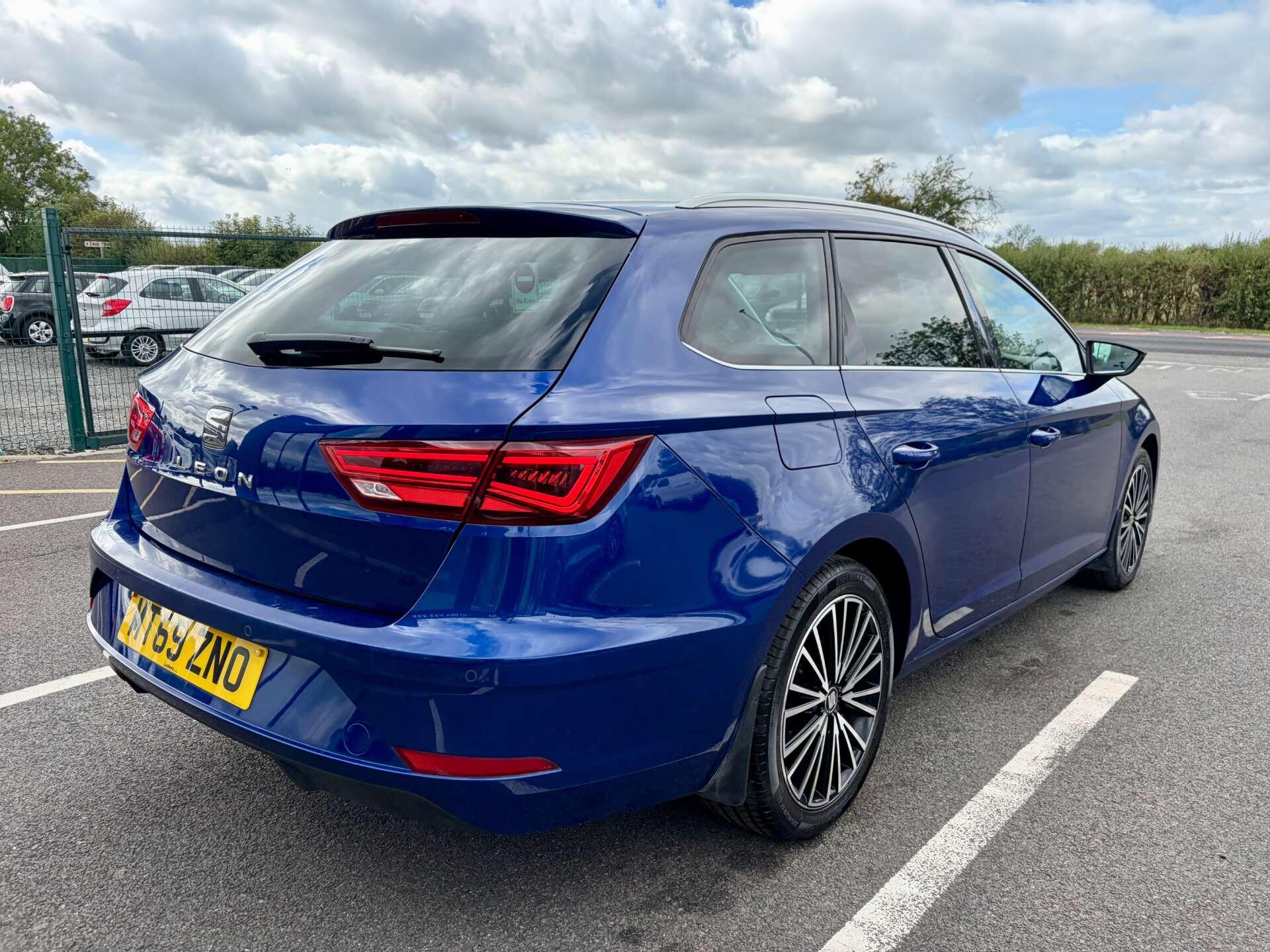 Seat Leon Leon view 8