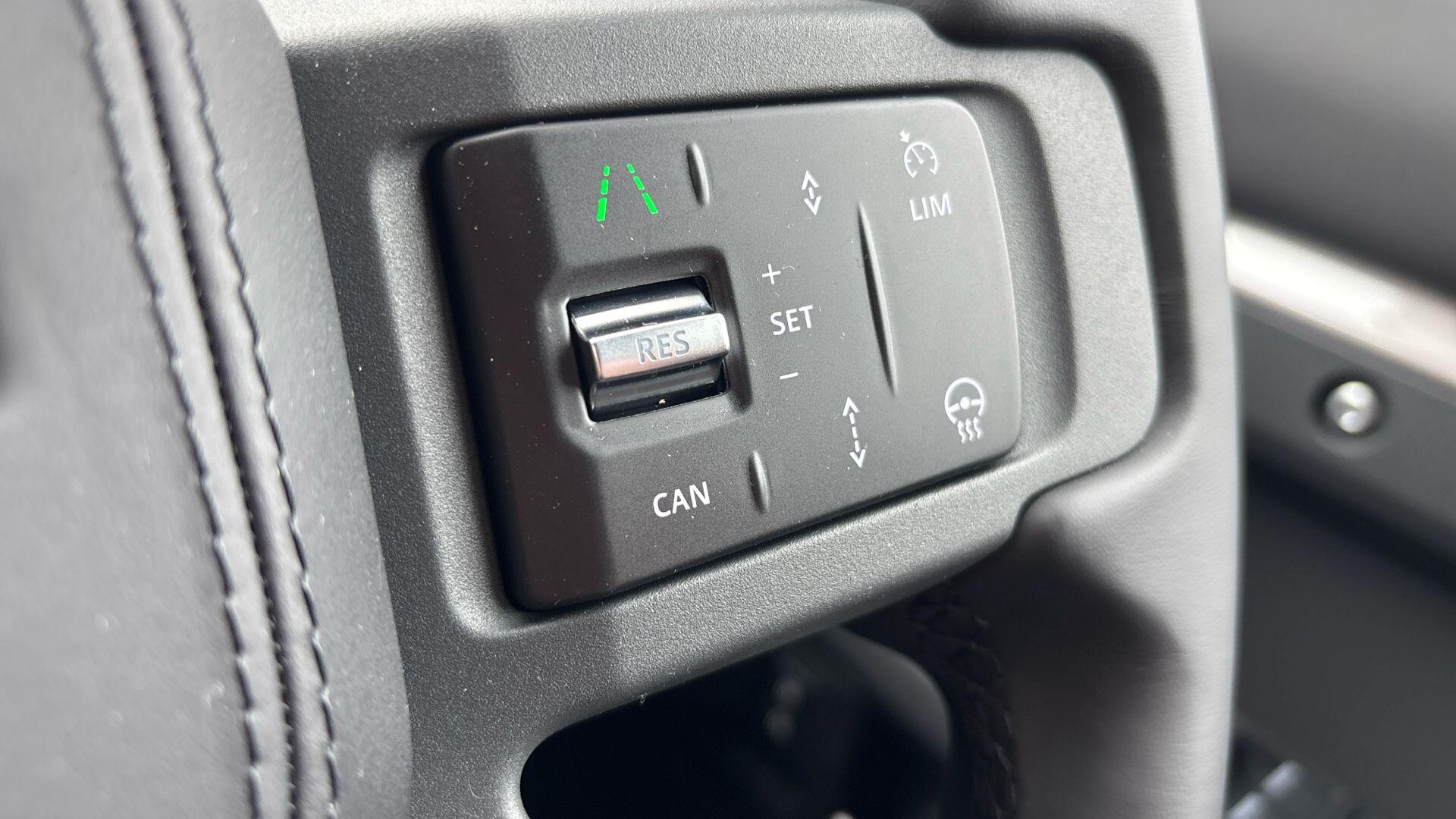 Land Rover Defender view 23