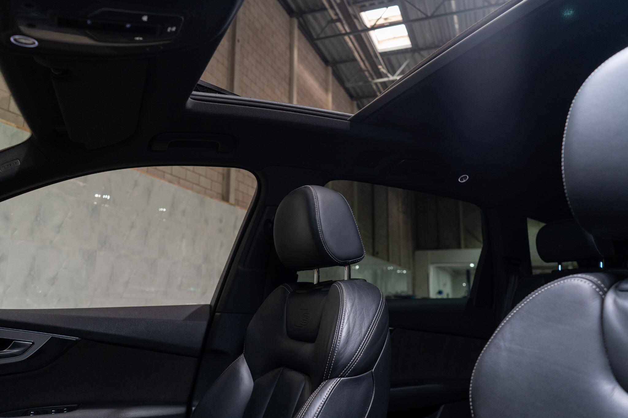 Audi Q7 view 36
