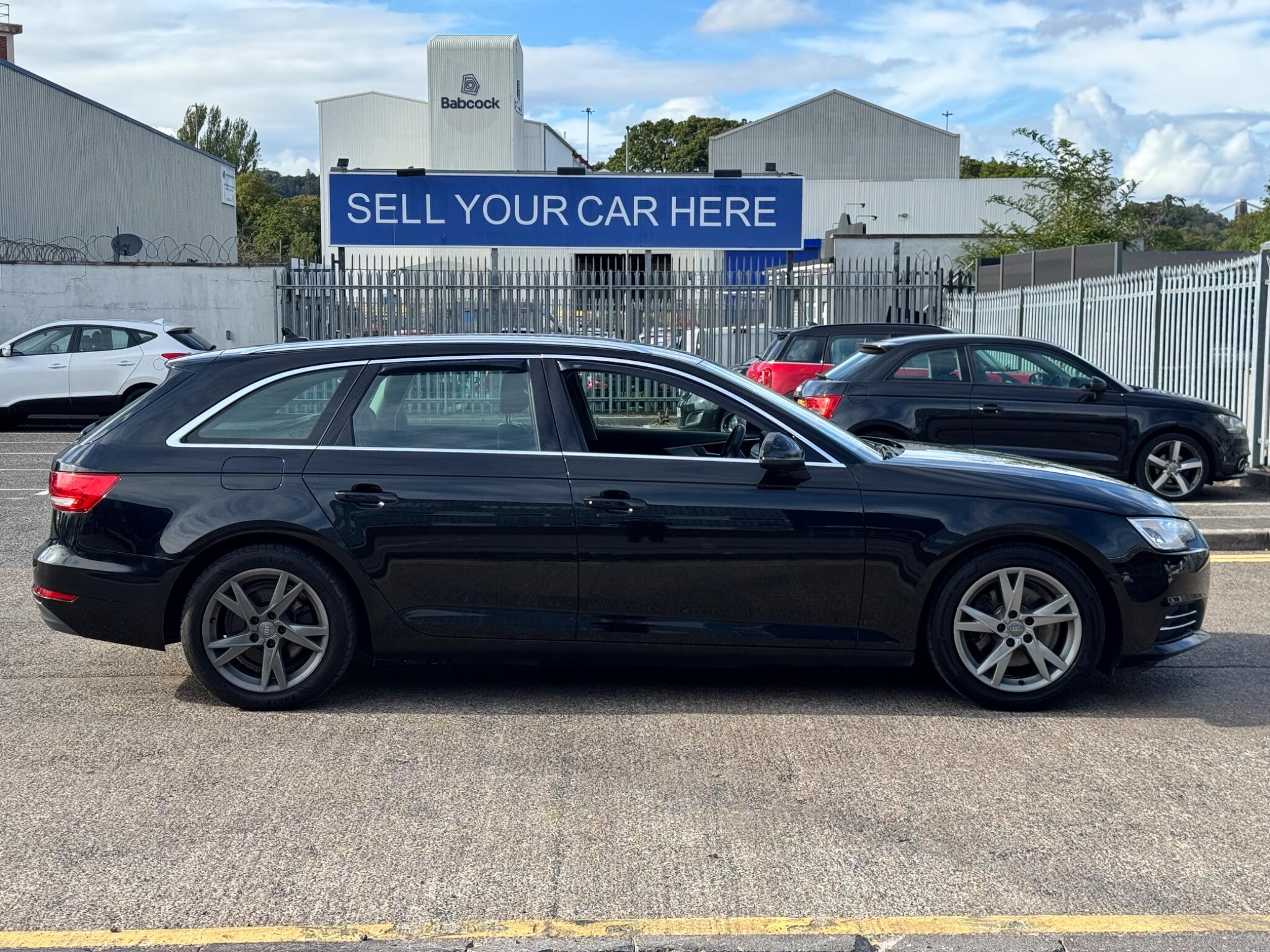 Audi A4 view 18