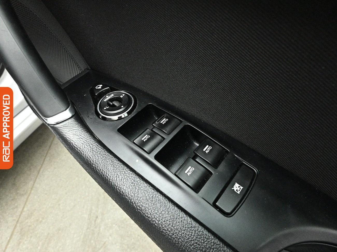 Hyundai I40 view 24