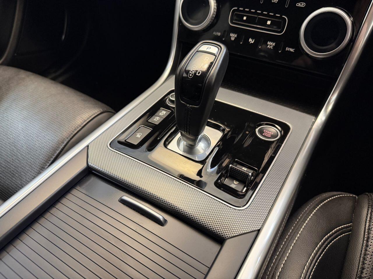 Jaguar Xe view 35
