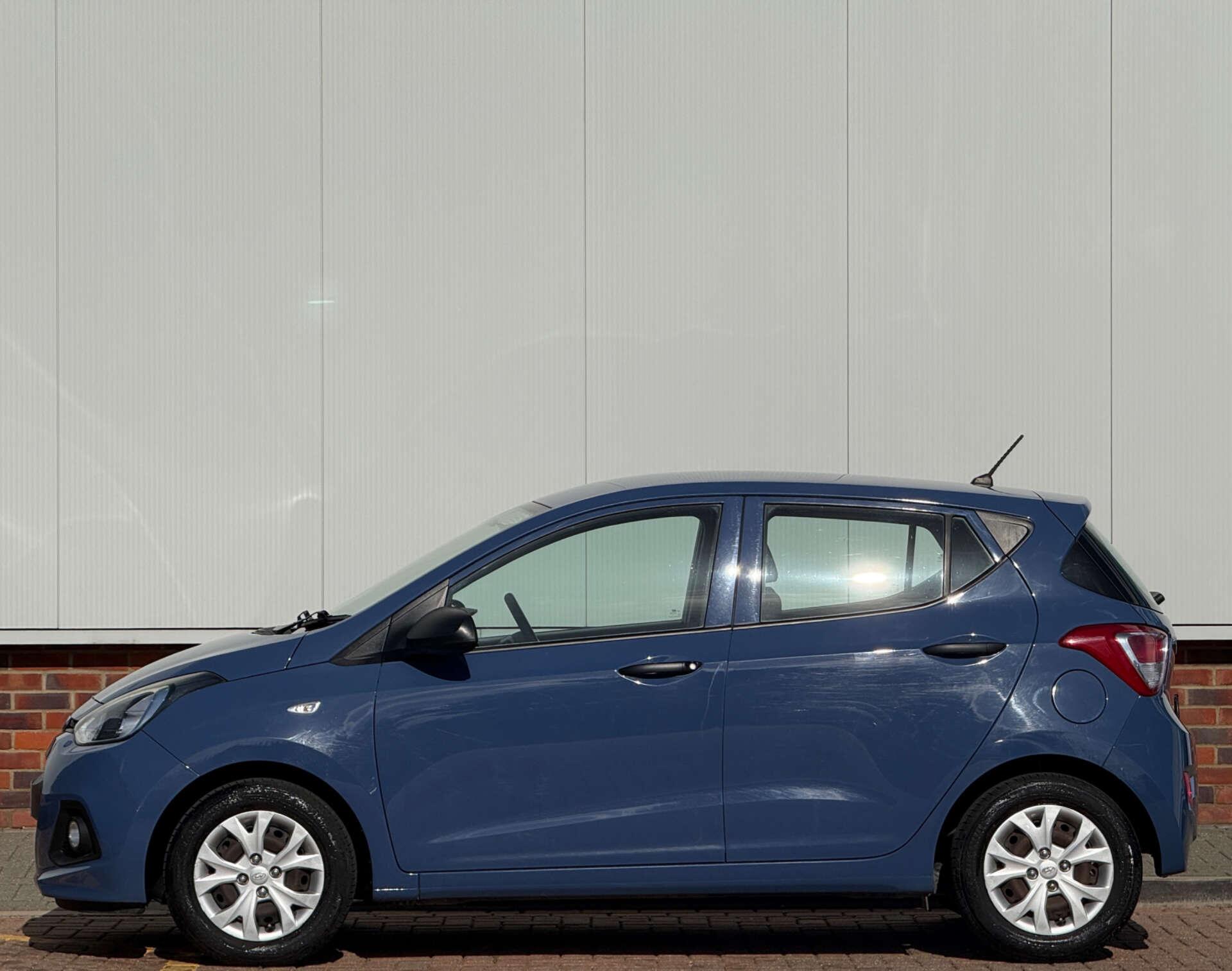 Hyundai I10 view 8