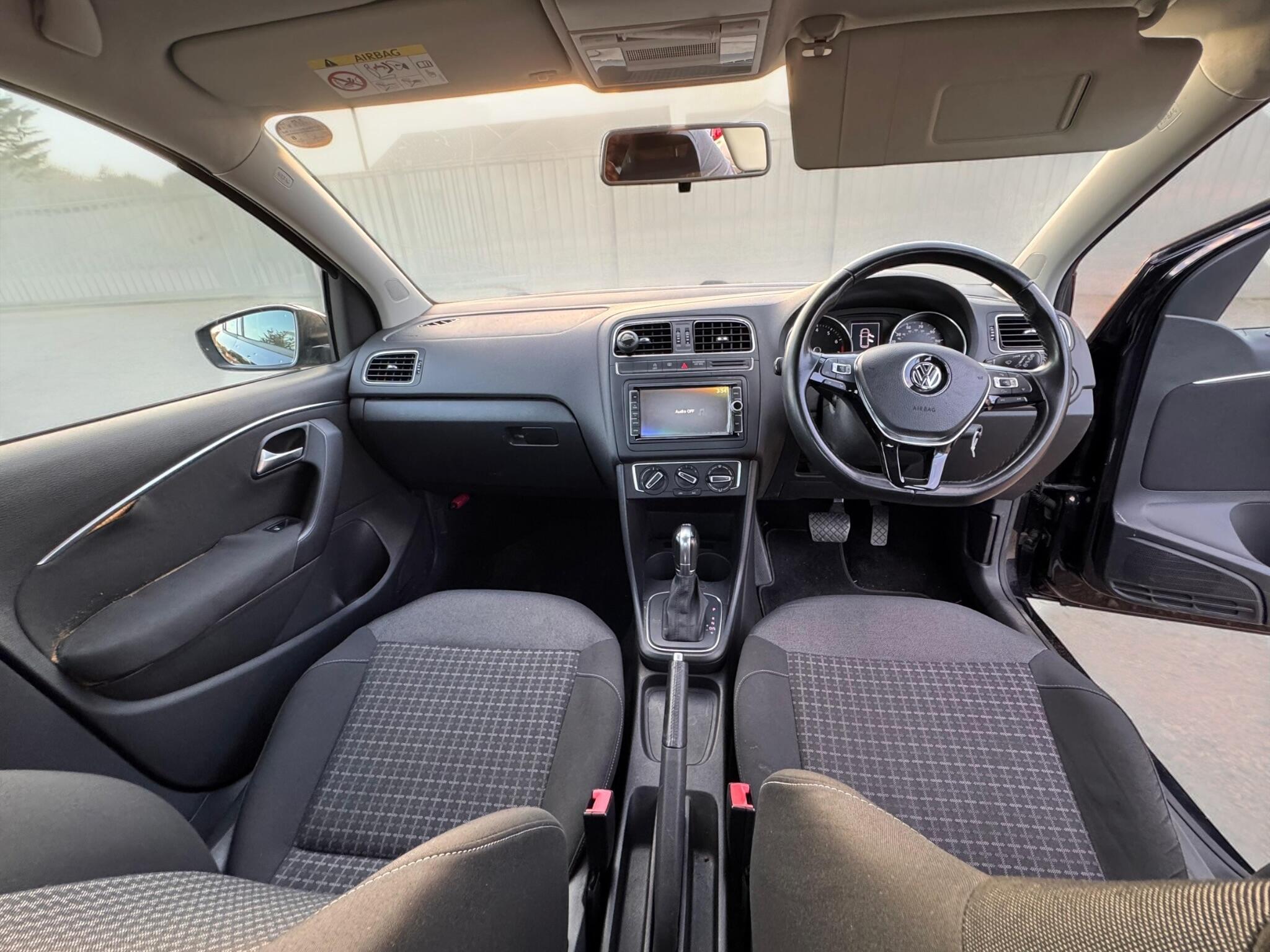 Volkswagen Polo view 10
