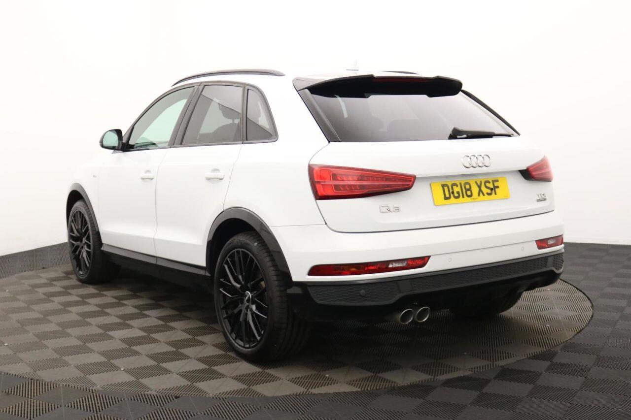 Audi Q3 view 7
