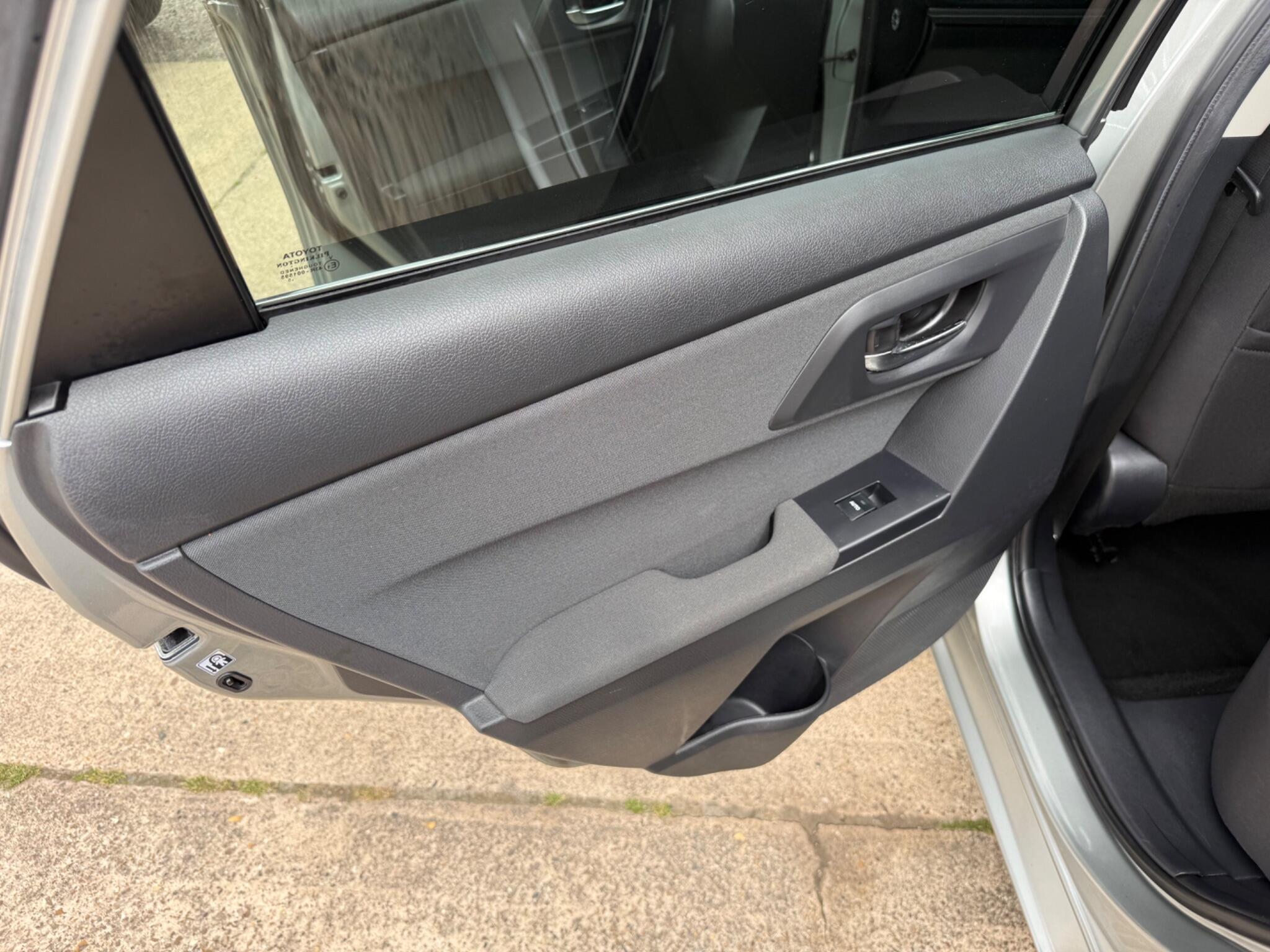 Toyota Auris view 25
