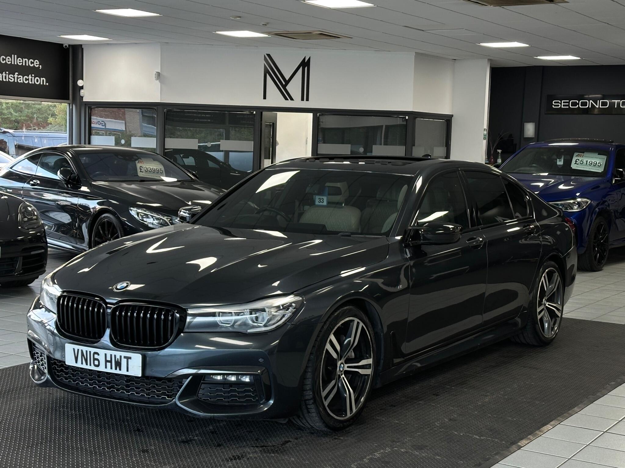 BMW 7 Series view 6