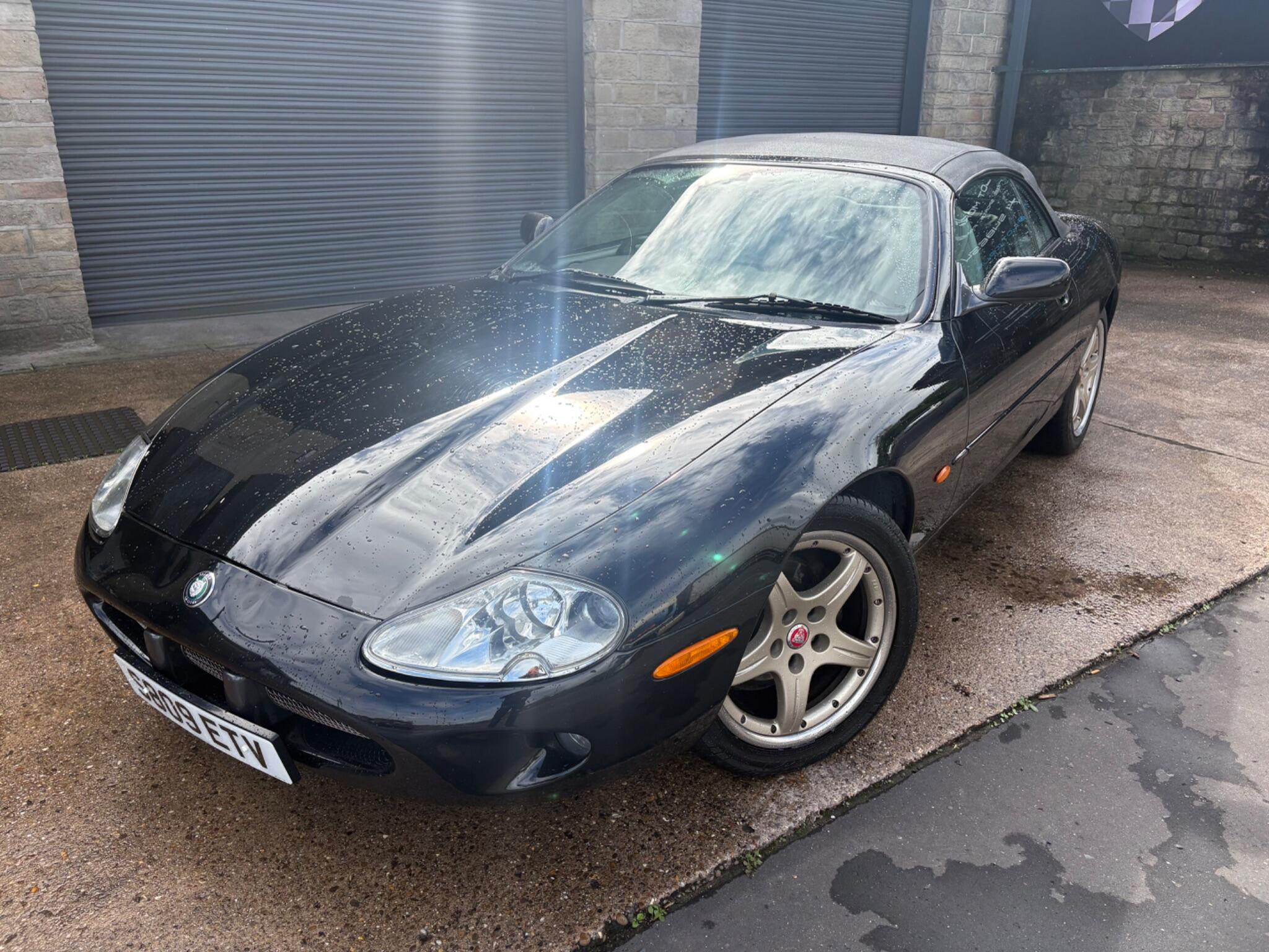 Jaguar XK8 view 10