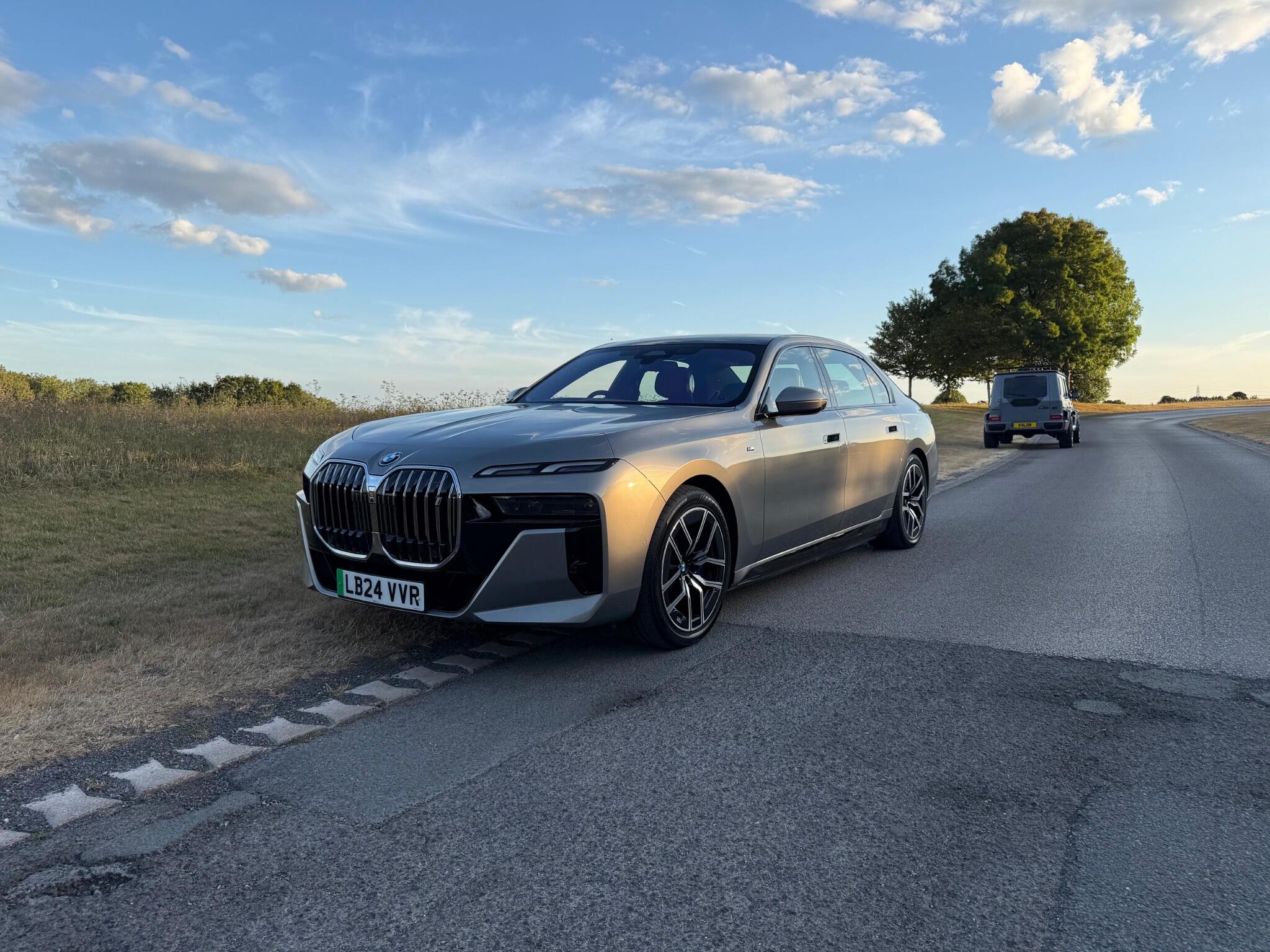 BMW I7 view 9