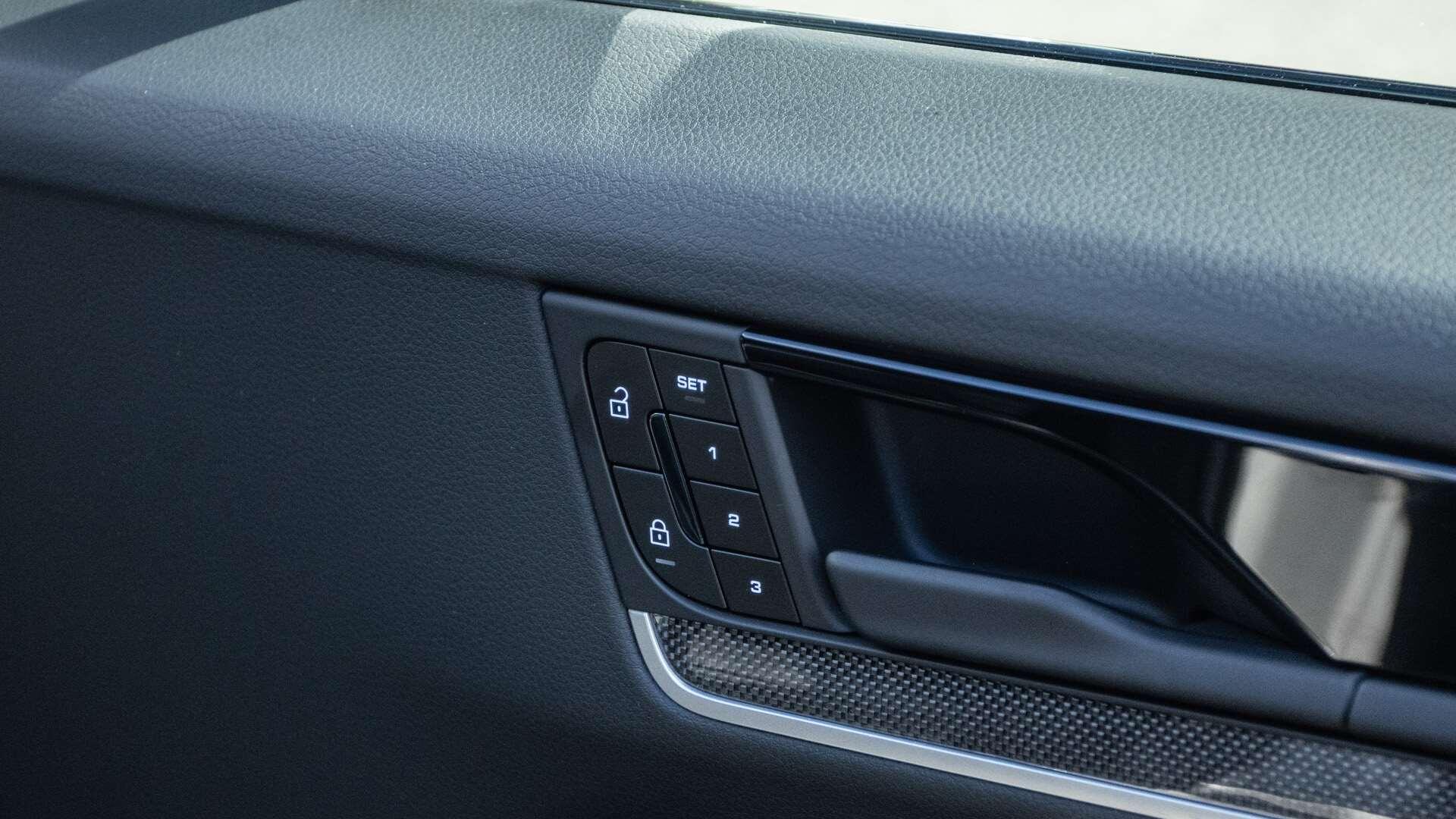 Porsche Cayenne view 28