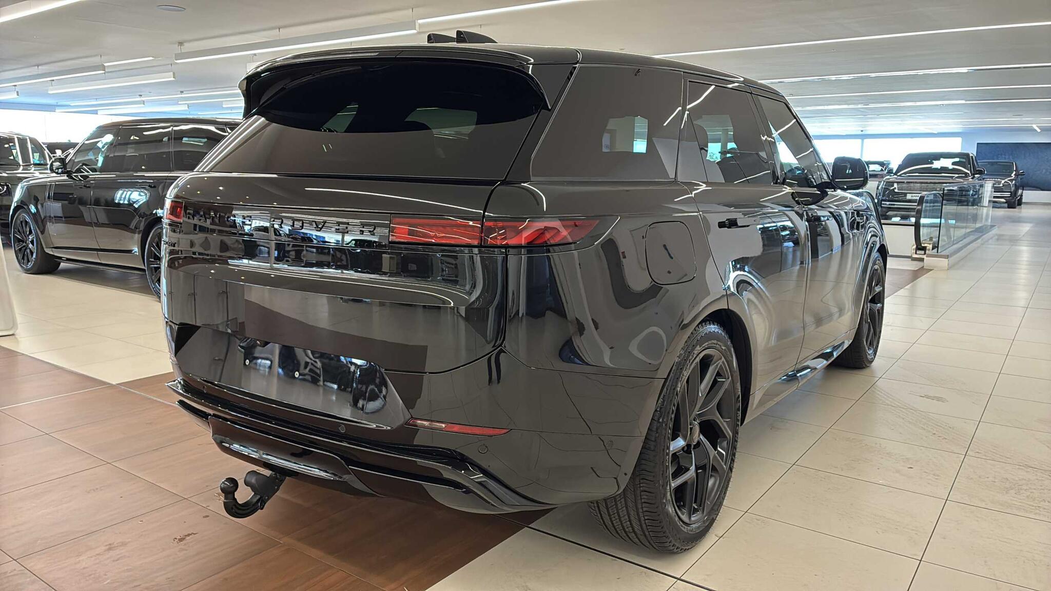 Land Rover Range Rover Sport view 37