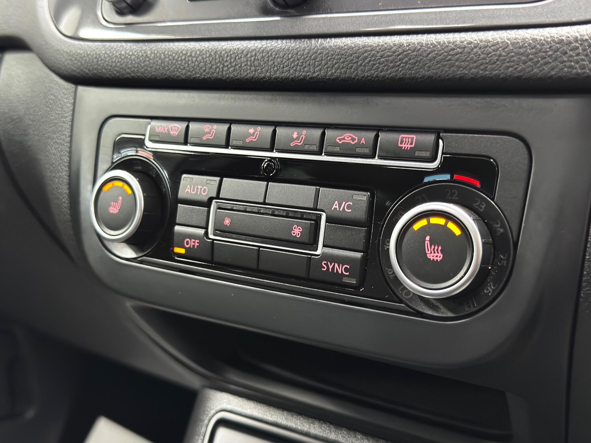 Volkswagen Tiguan view 12