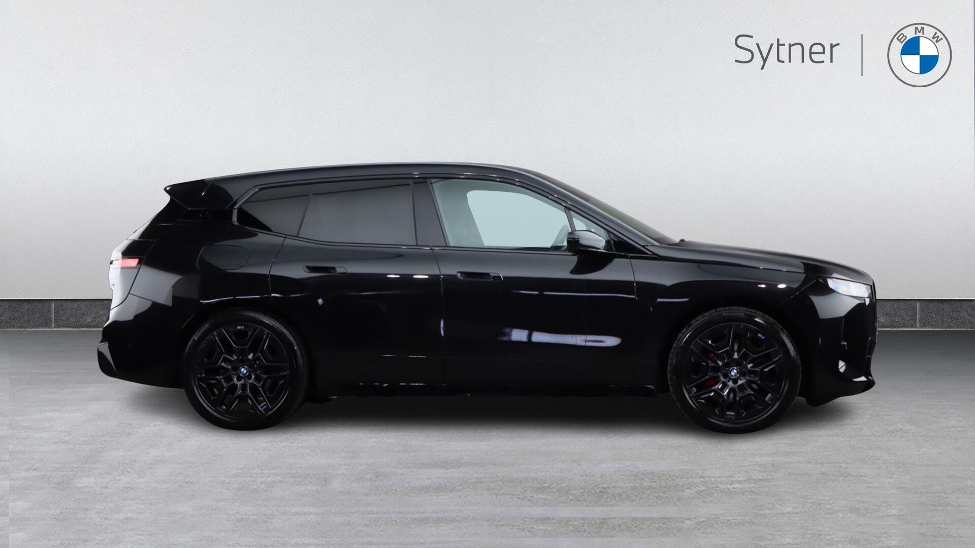 BMW iX view 3