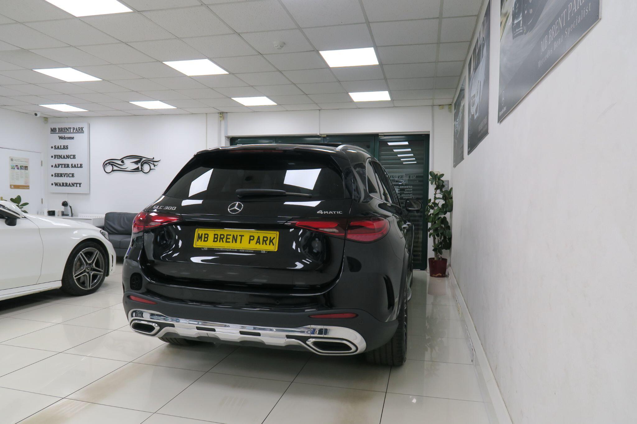 Mercedes-Benz GLC view 7