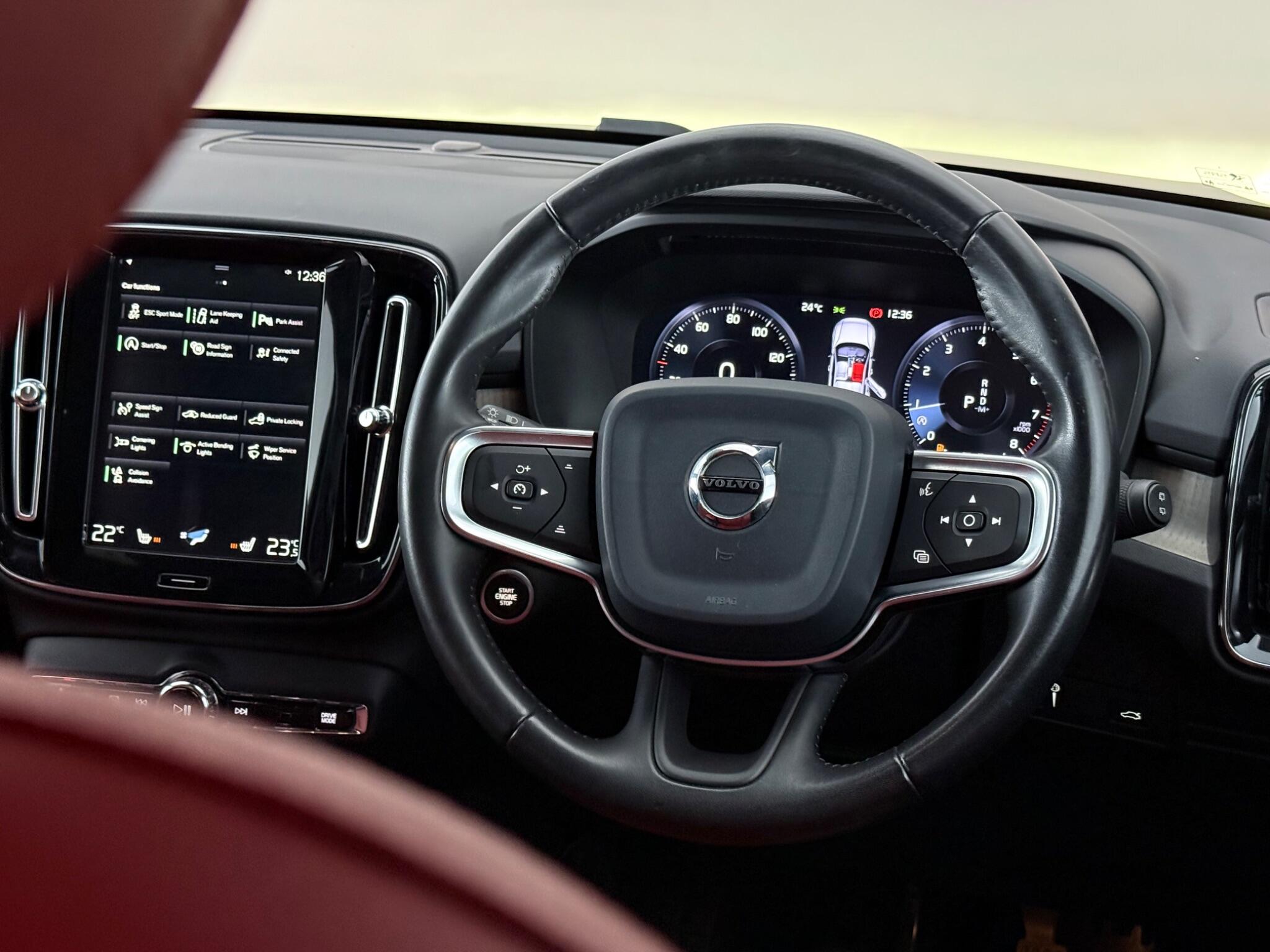 Volvo XC40 view 13