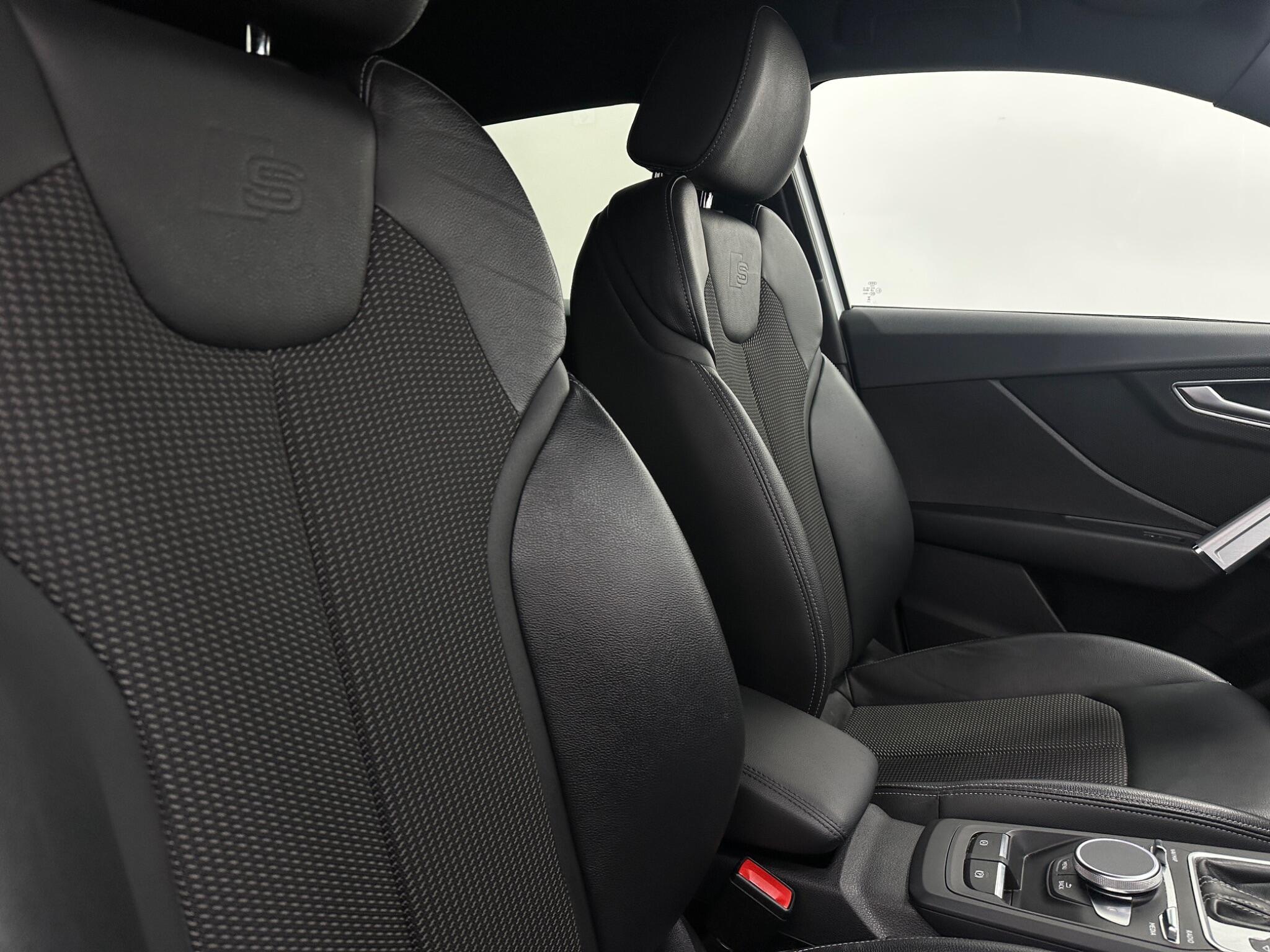 Audi Q2 view 30