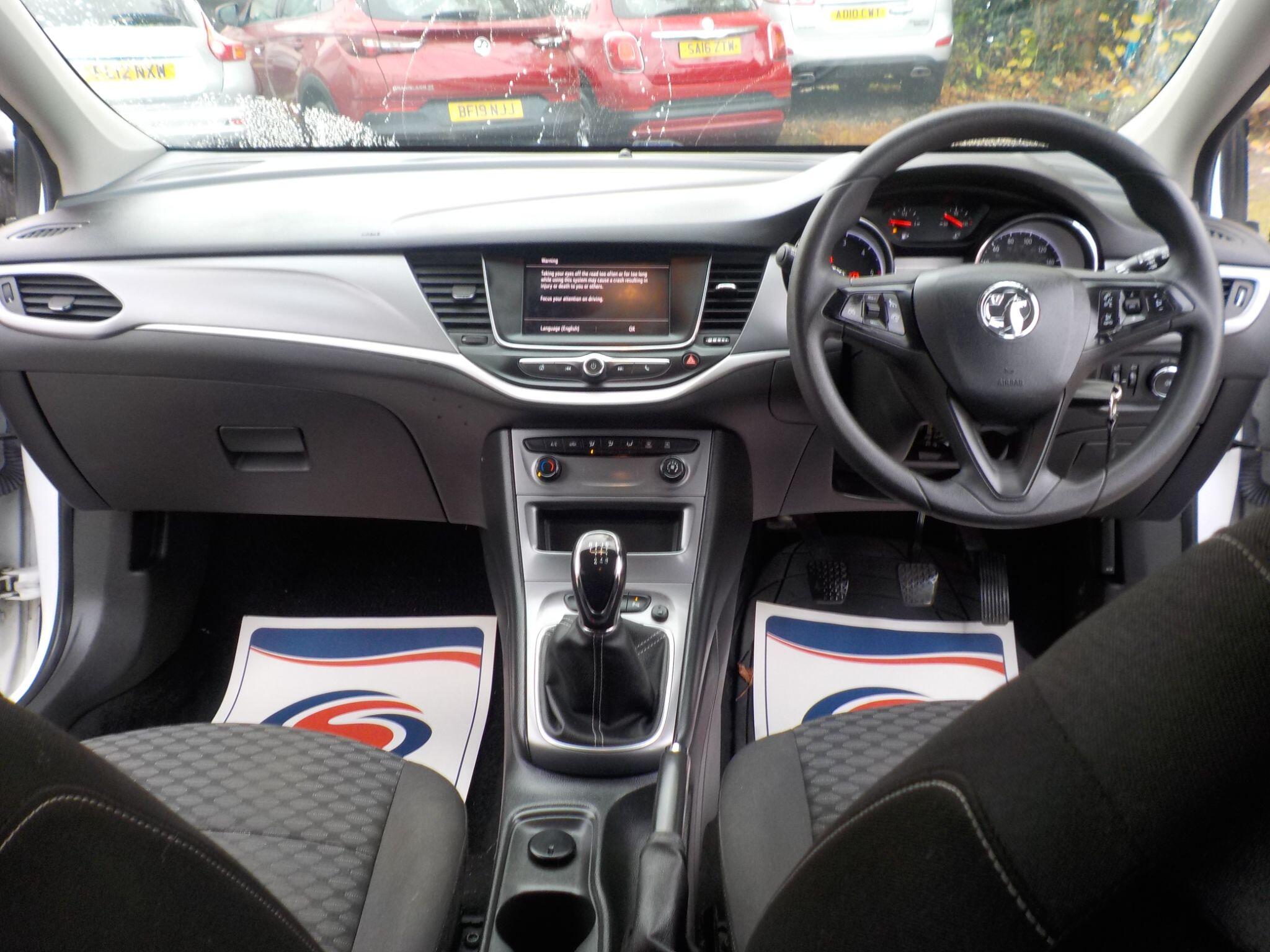 Vauxhall Astra 1.5 Turbo D SE Sports Tourer Euro 6 (s/s) 5dr