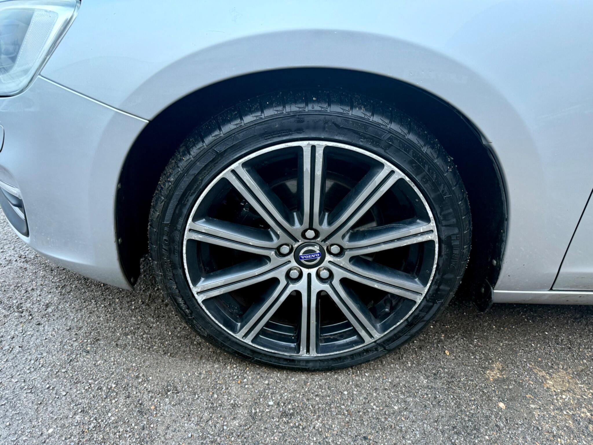 2014 Volvo V60 2.0 D3 SE Lux Nav Geartronic Euro 5 (s/s) 5dr • 81,071 miles image 23