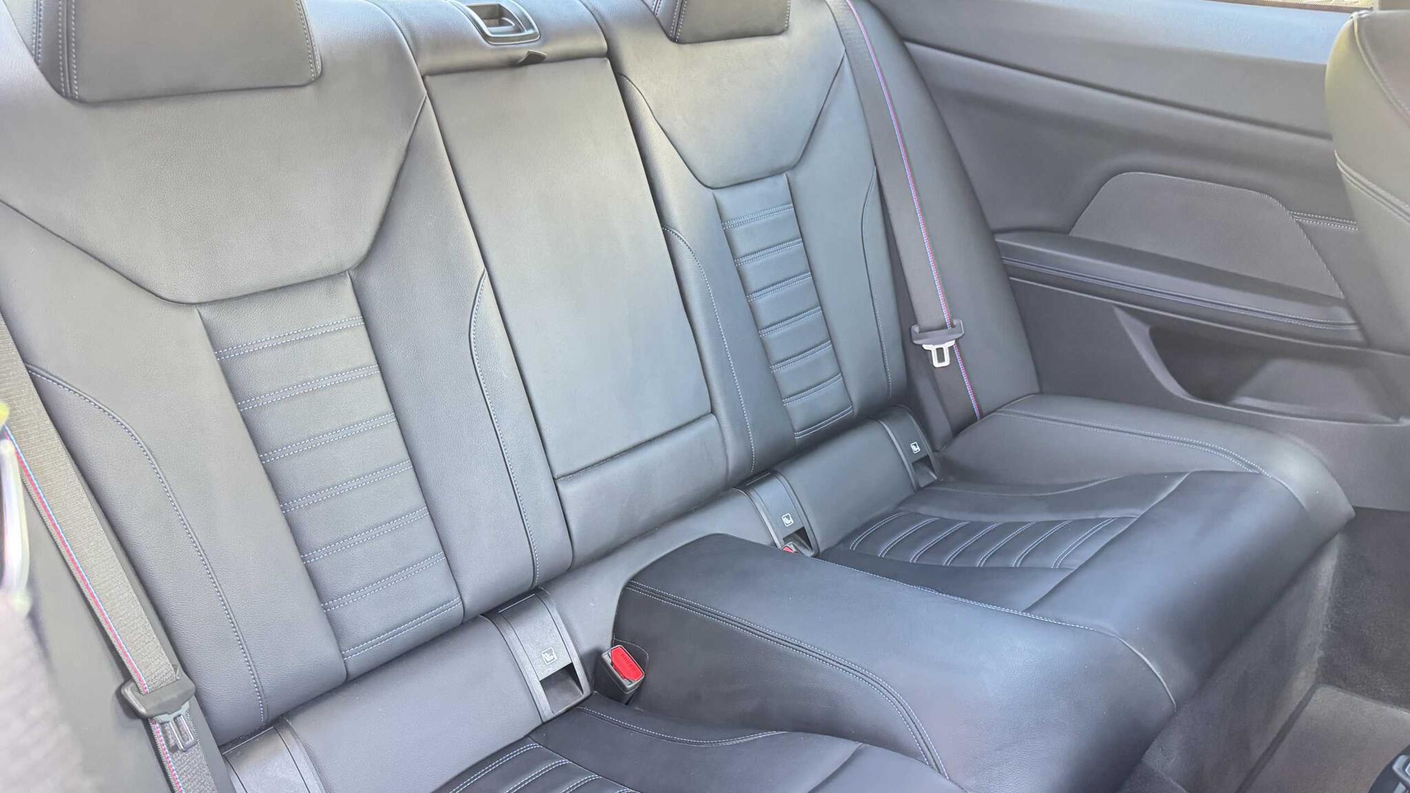 BMW 4 Series view 9